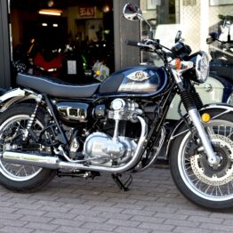 KAWASAKI W 800