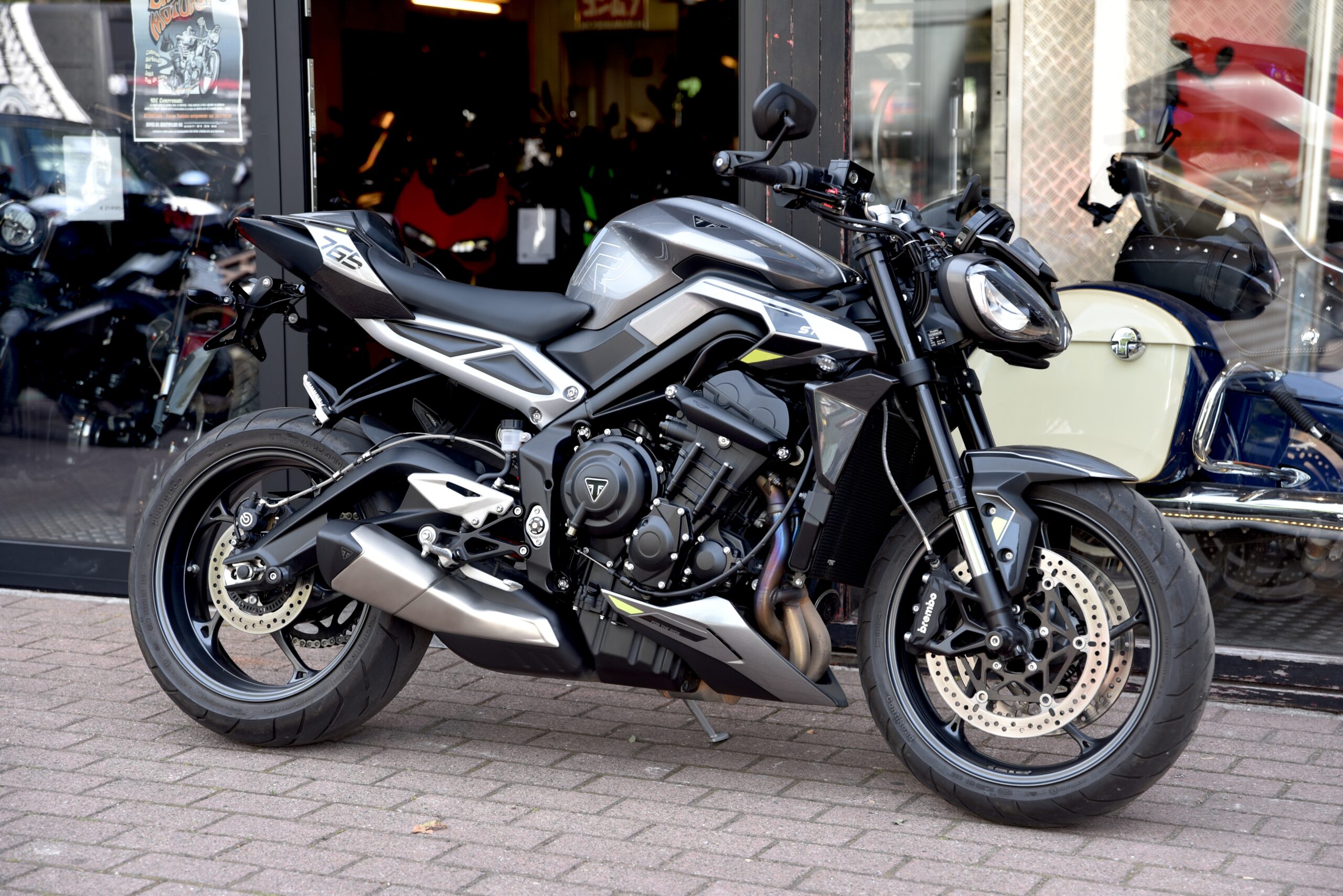 TRIUMPH 765 STREET TRIPLE R