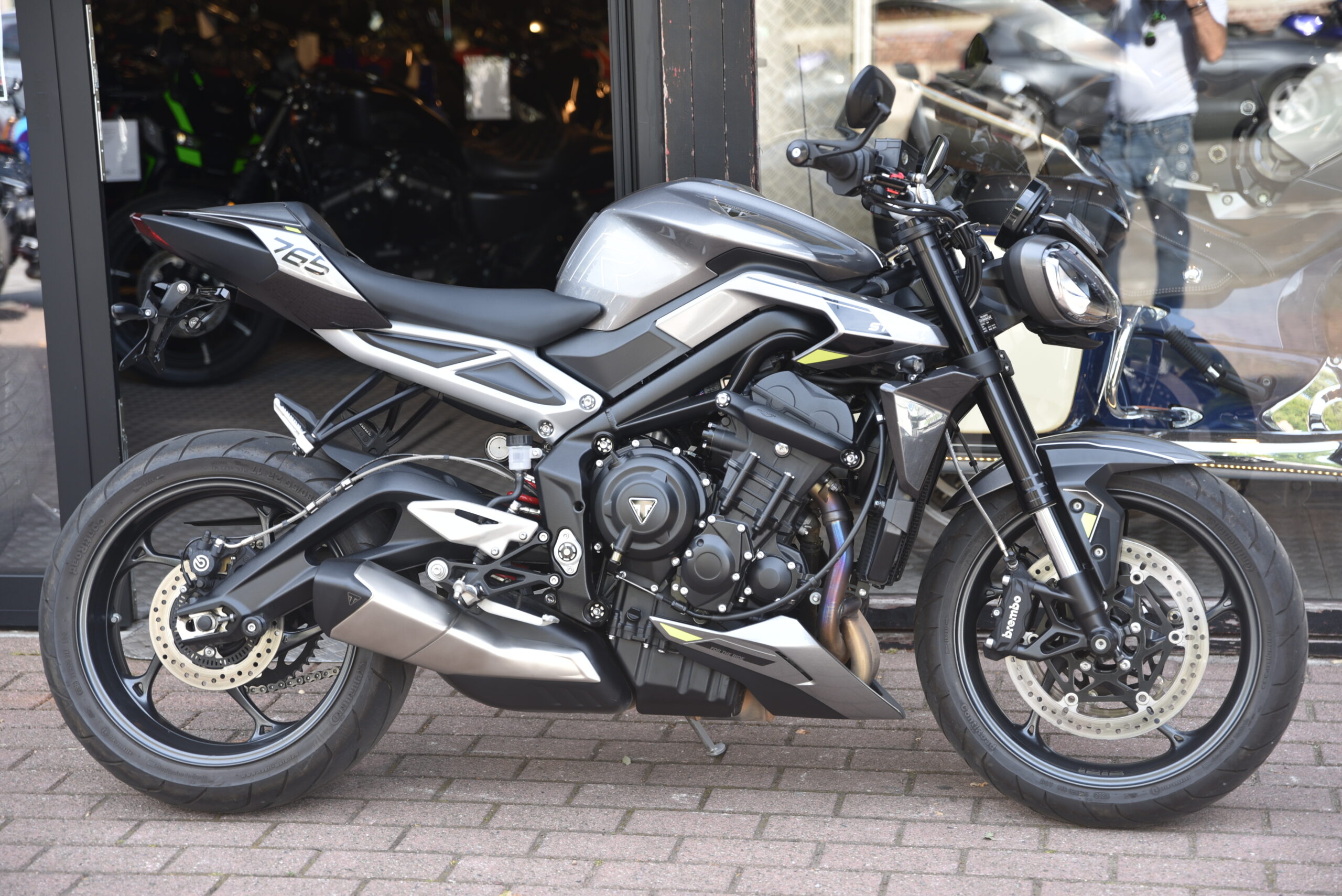 TRIUMPH 765 STREET TRIPLE R – Image 2