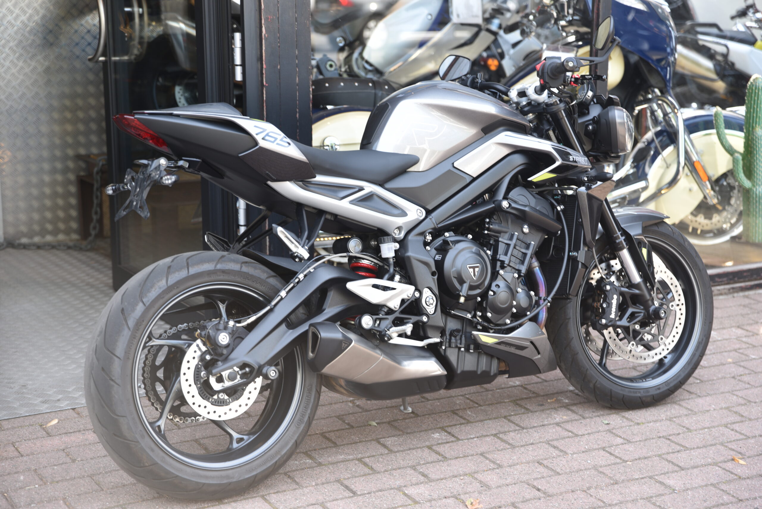 TRIUMPH 765 STREET TRIPLE R – Image 3