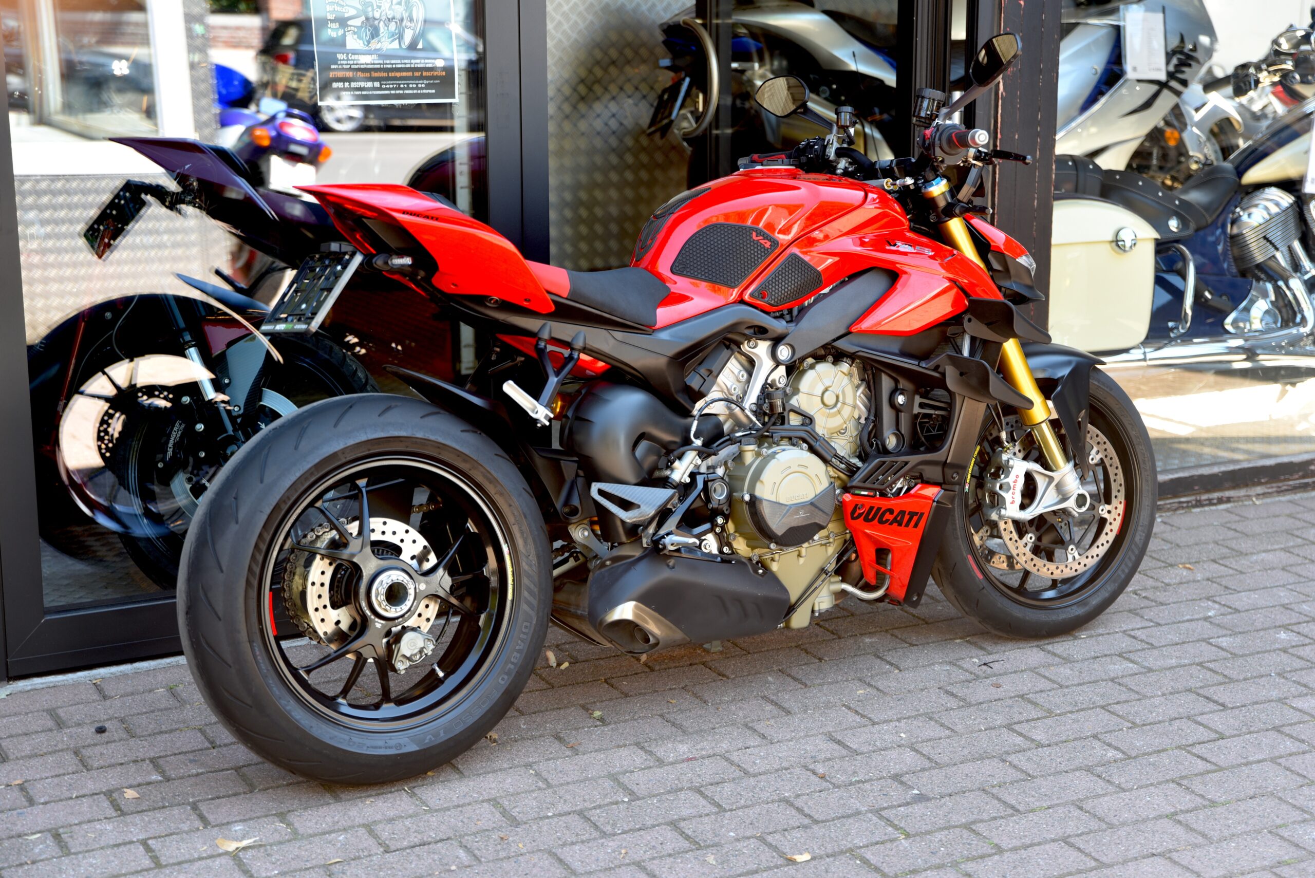 DUCATI STREETFIGHTER V4S – Image 3