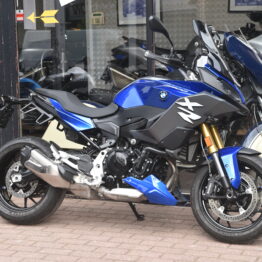 BMW F 900 XR