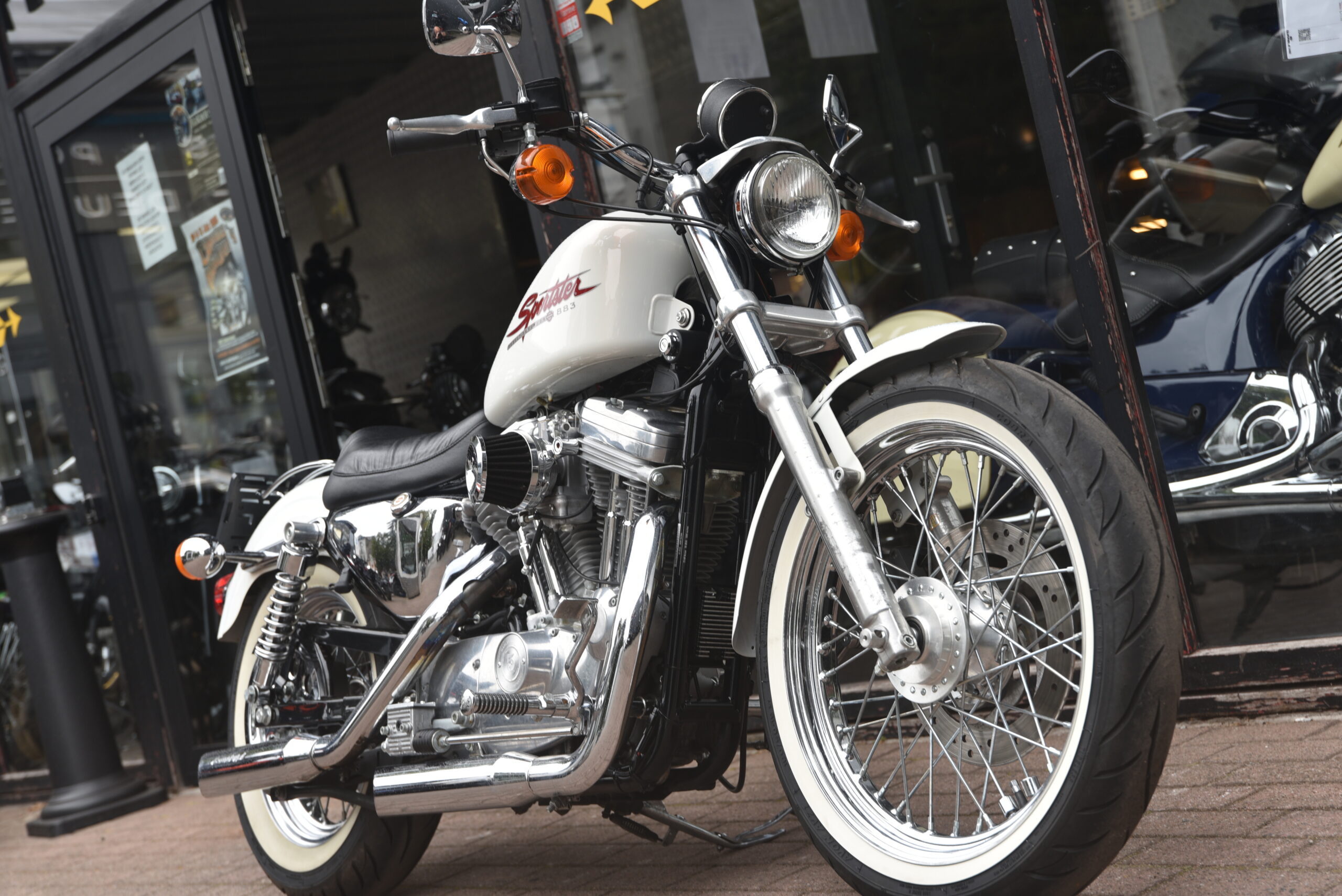 HARLEY DAVIDSON SPORTSTER 883 – Image 5