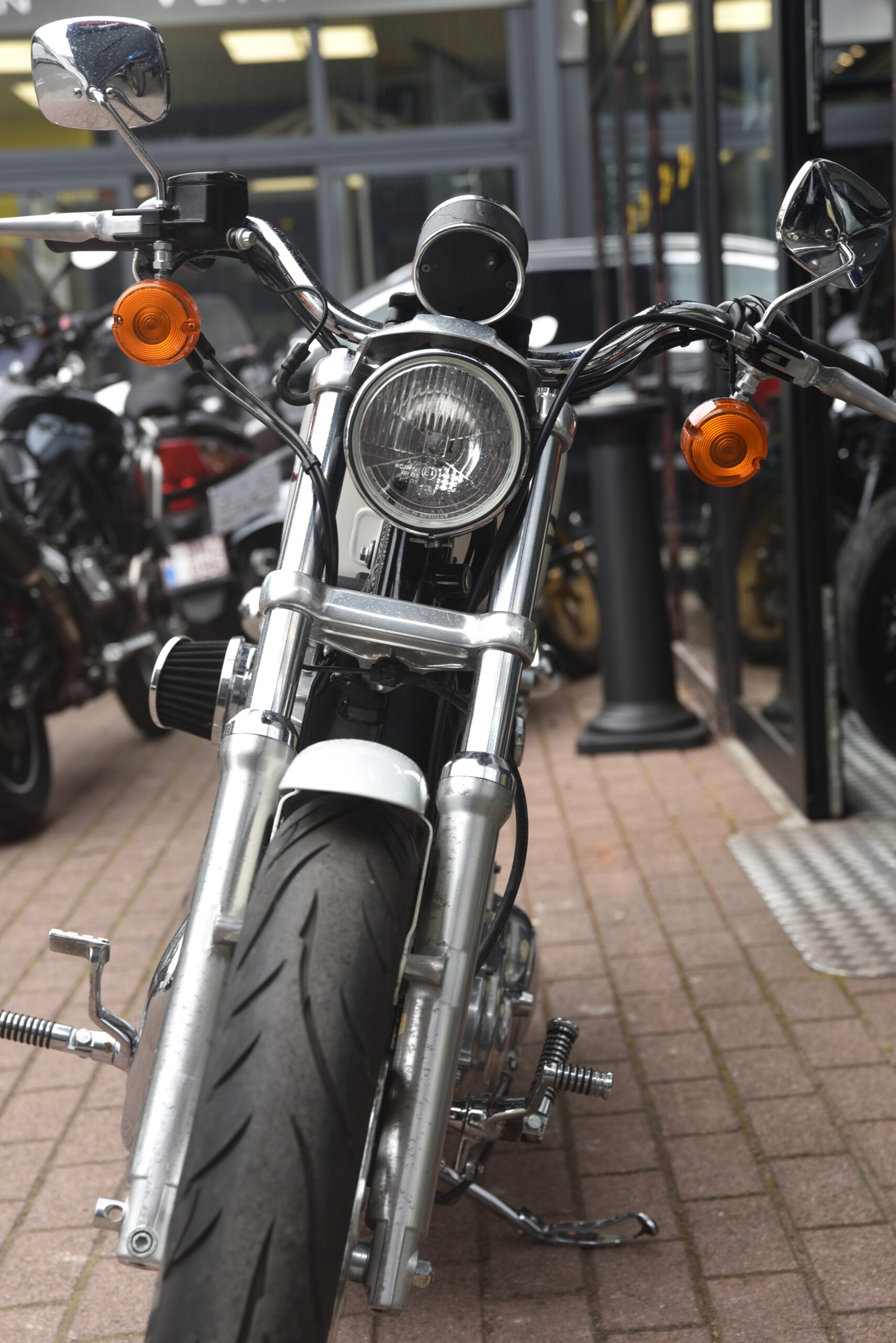 HARLEY DAVIDSON SPORTSTER 883 – Image 6