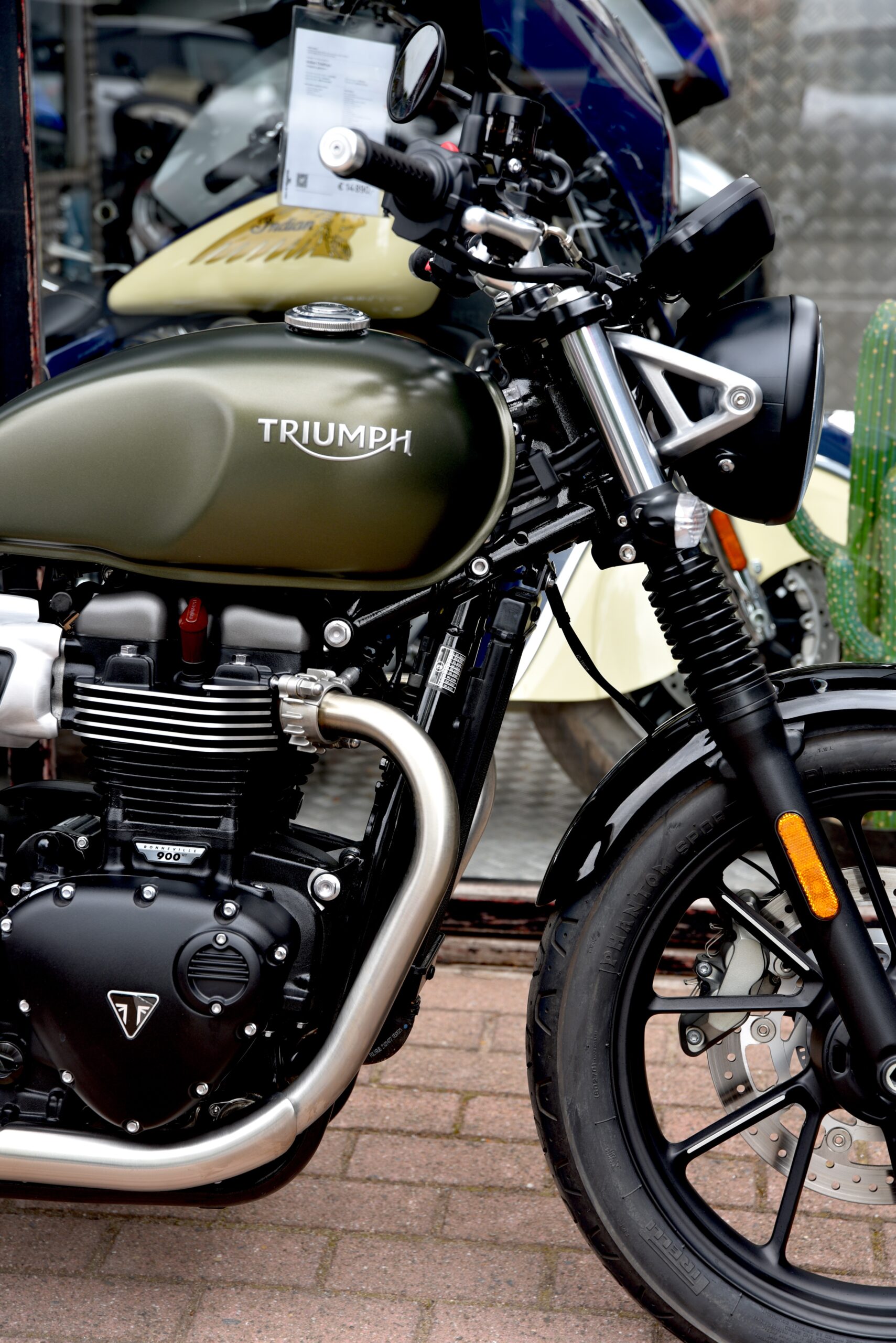 TRIUMPH STREET TWIN – Image 4