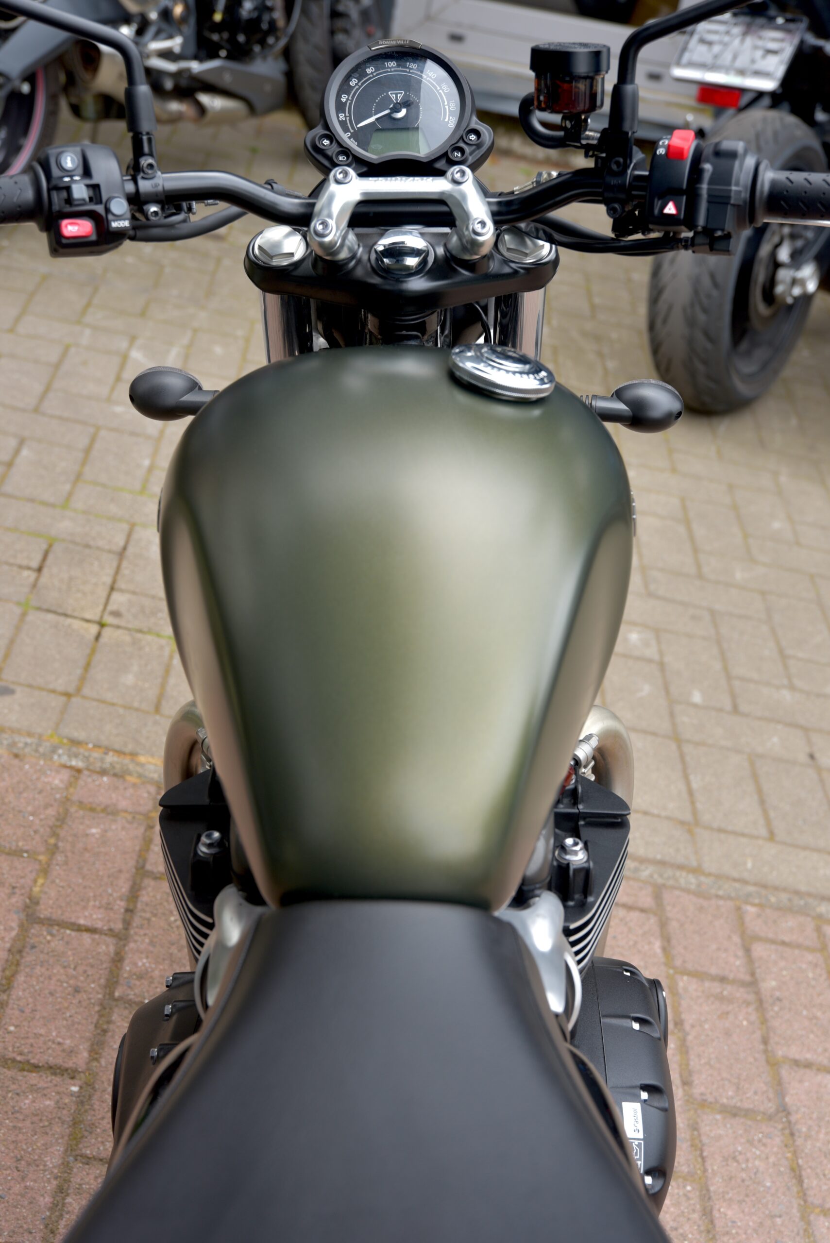 TRIUMPH STREET TWIN – Image 6