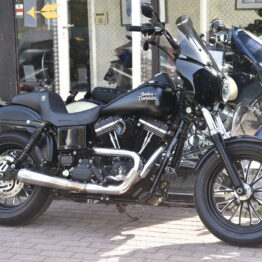 HARLEY DAVIDSON DYNA STREET BOB