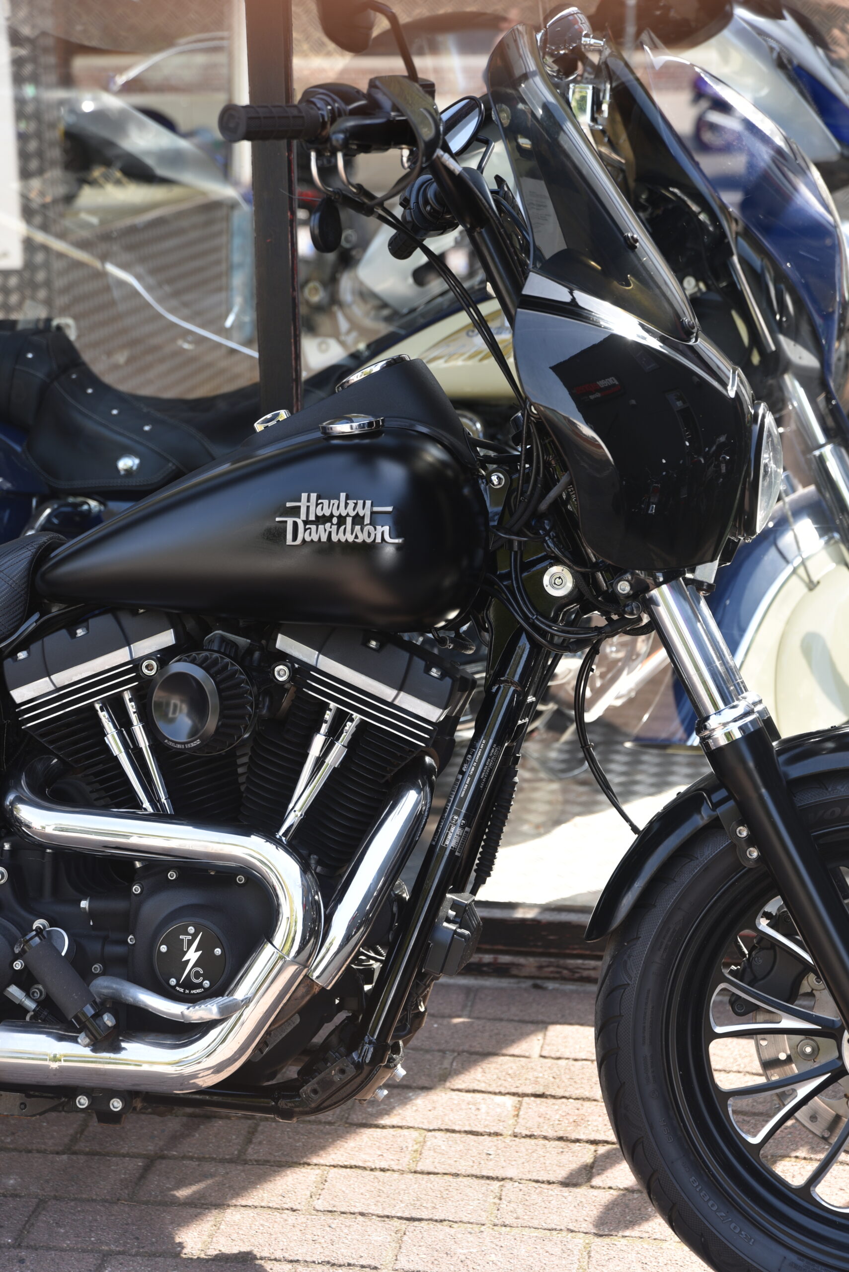 HARLEY DAVIDSON DYNA STREET BOB – Image 4