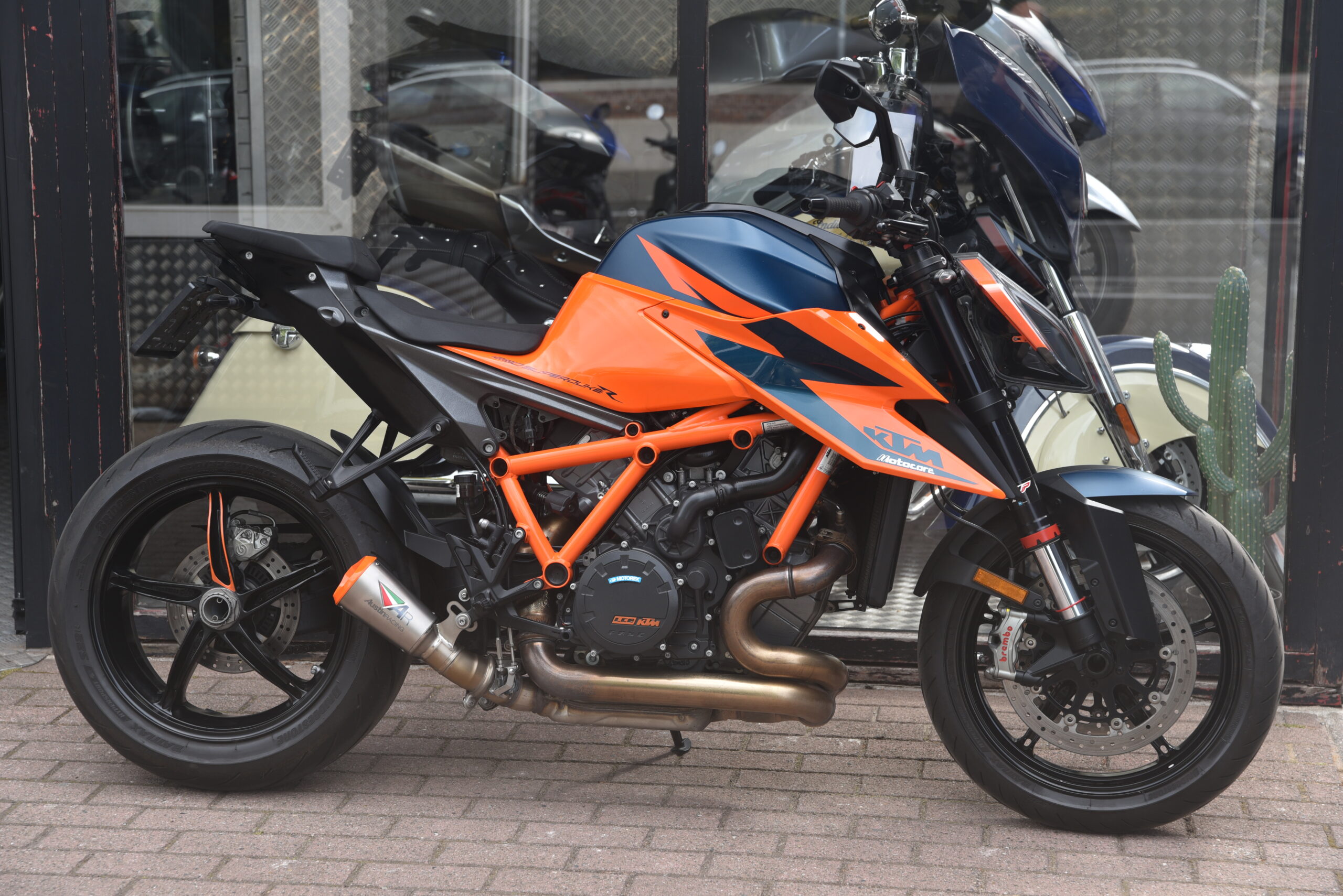 KTM 1290 SUPER DUKE R – Image 2