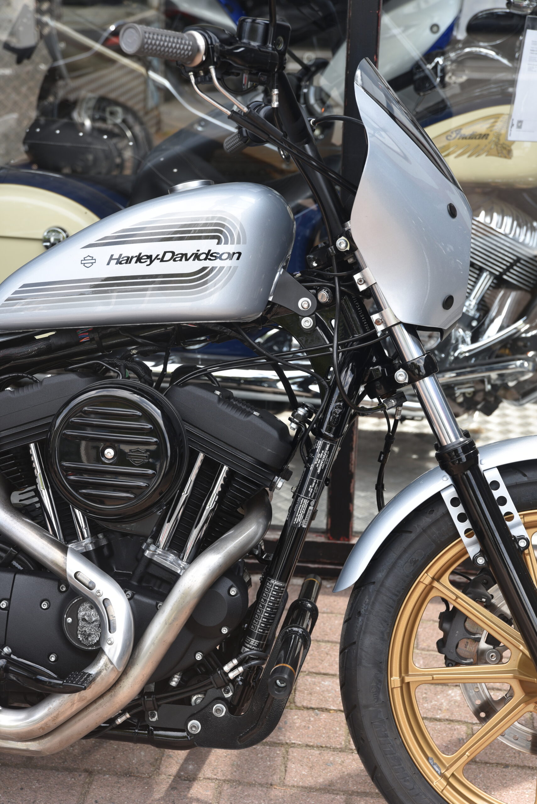 HARLEY DAVIDSON IRON 1200 – Image 4