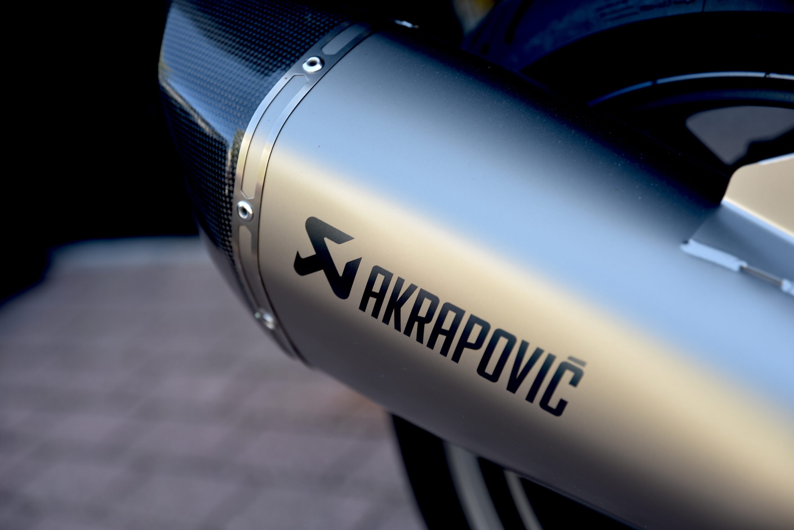 BMW R 1250 R TRIPLE BLACK – Image 7