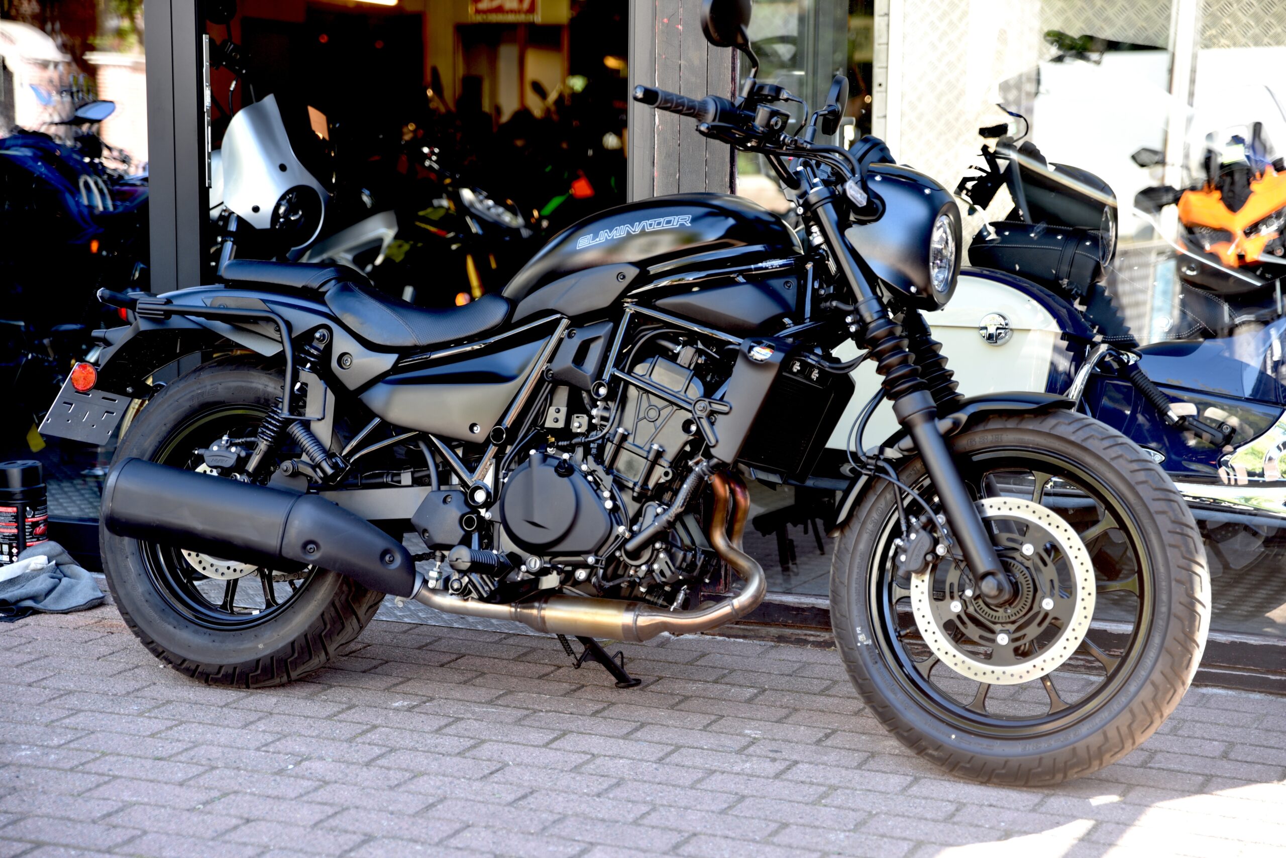KAWASAKI ELIMINATOR 500 SE