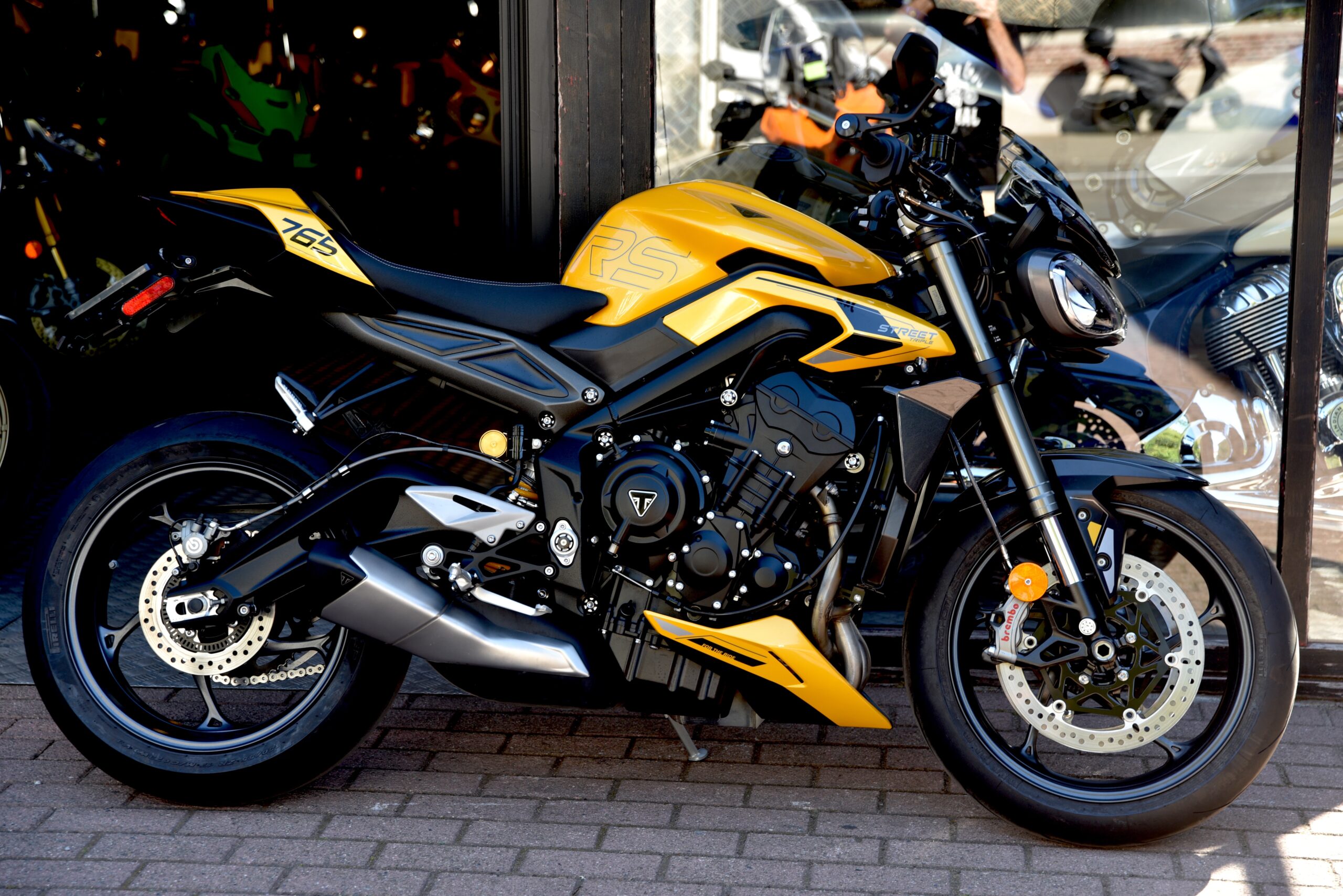 TRIUMPH 765 STREET TRIPLE RS – Image 2