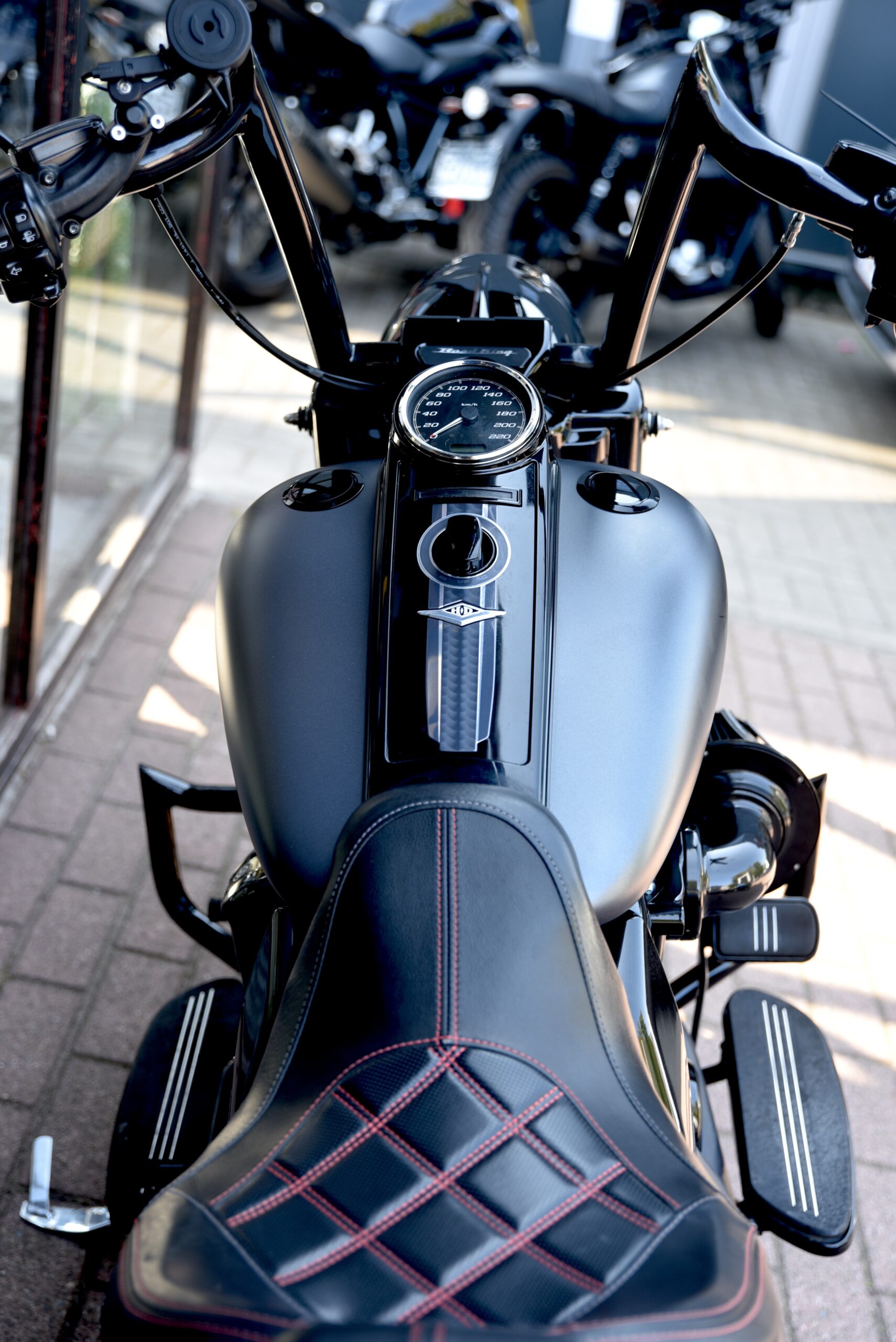 HARLEY DAVIDSON 107 ROAD KING SPECIAL – Image 6