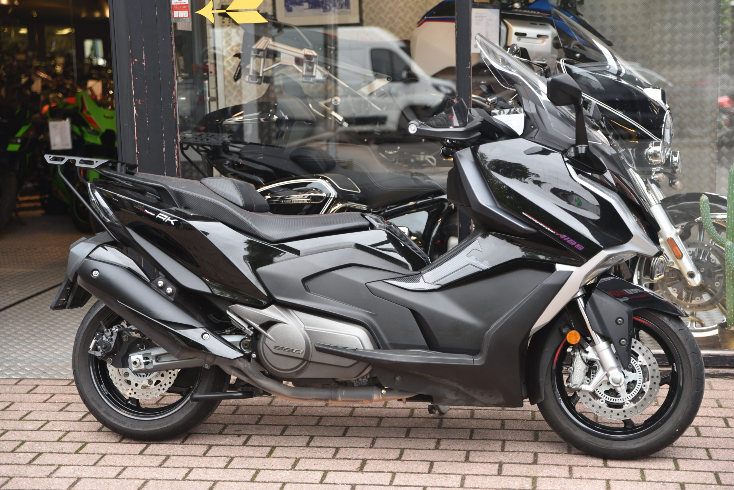 KYMCO AK 550 PREMIUM – Image 2