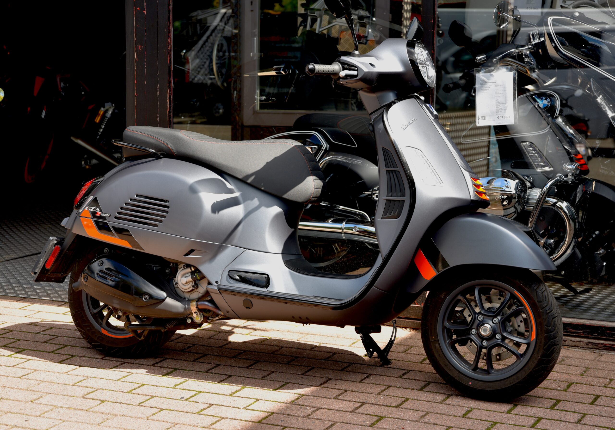 PIAGGIO VESPA GTS SUPER SPORT 310