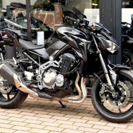 KAWASAKI Z 900