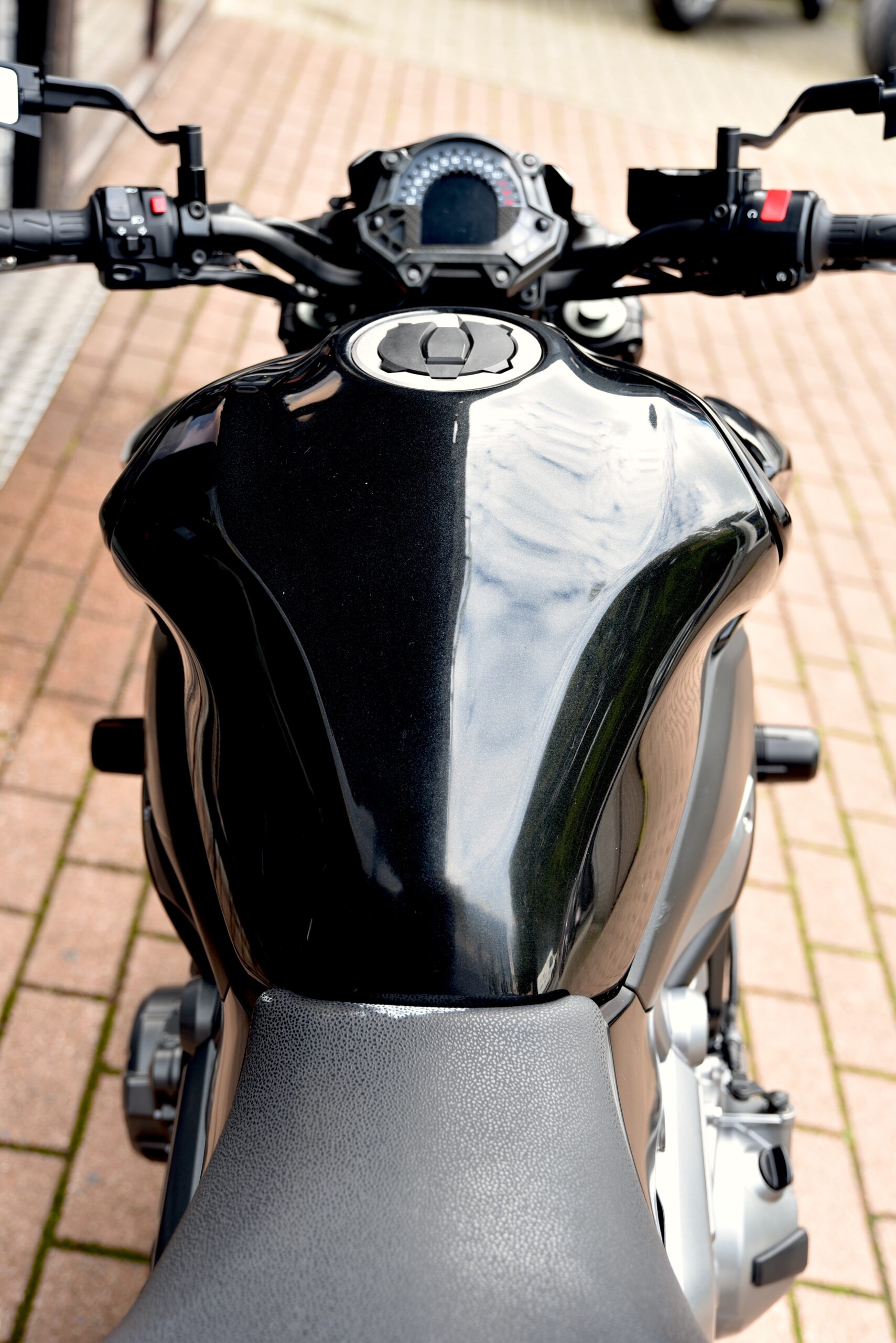 KAWASAKI Z 900 – Image 6