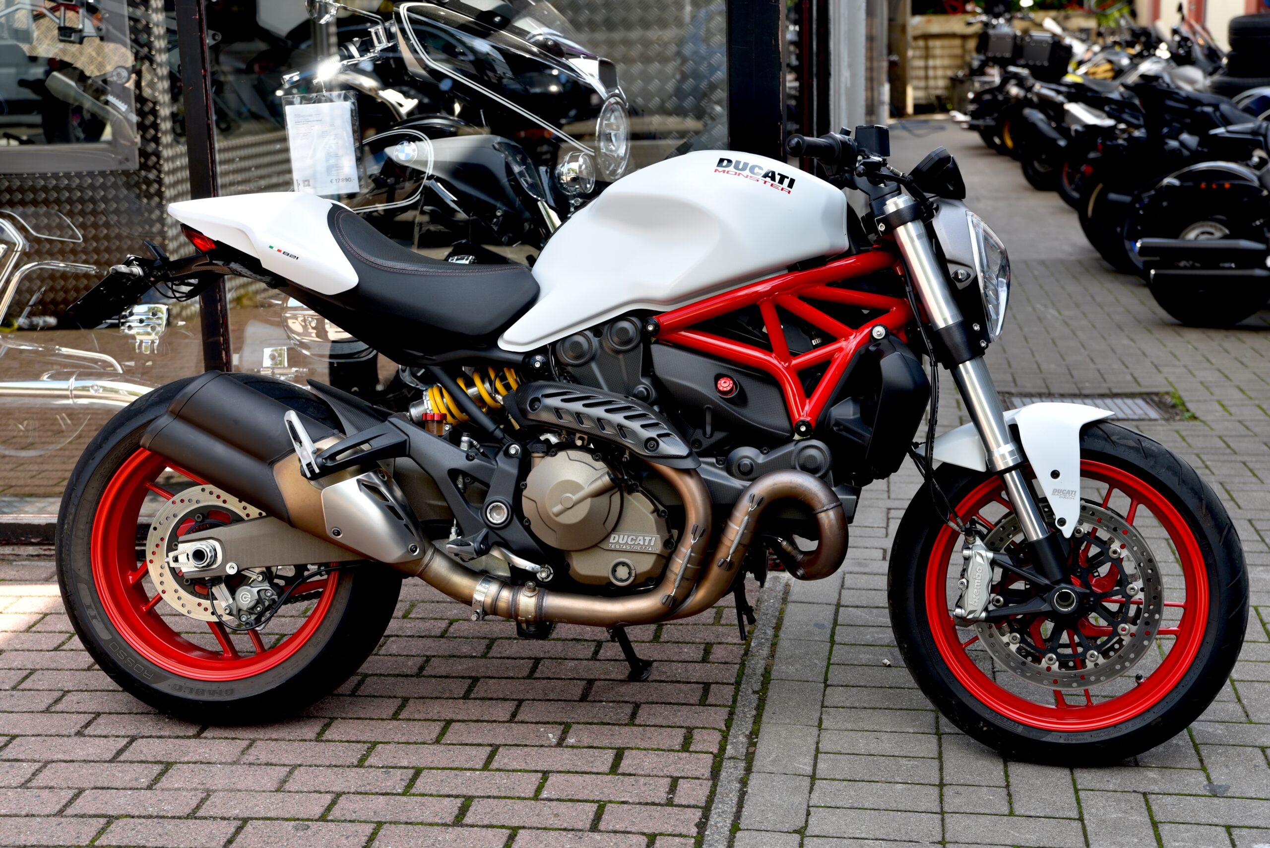 DUCATI MONSTER 821 – Image 2