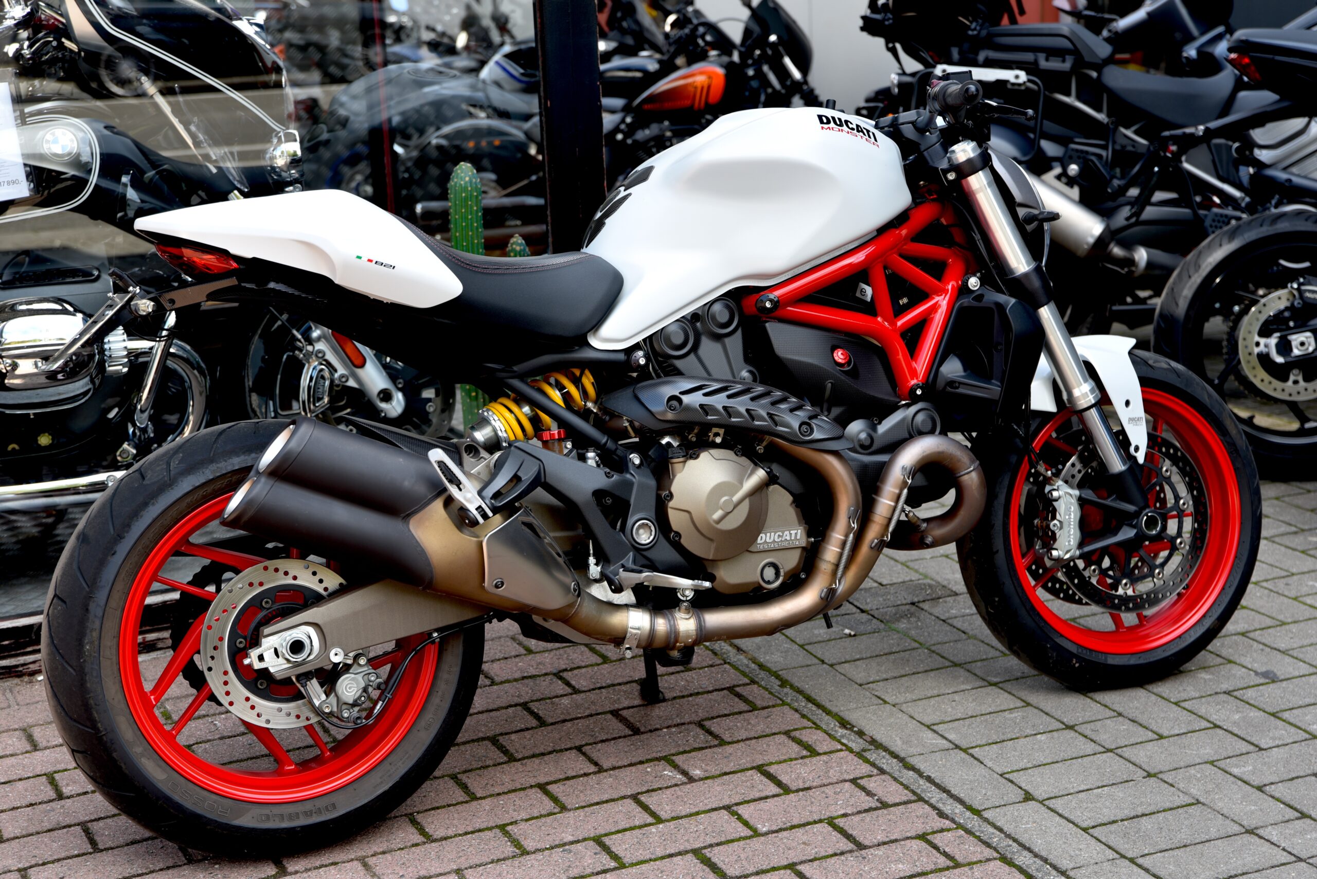 DUCATI MONSTER 821 – Image 3