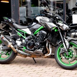 KAWASAKI Z 900 PERFORMANCE