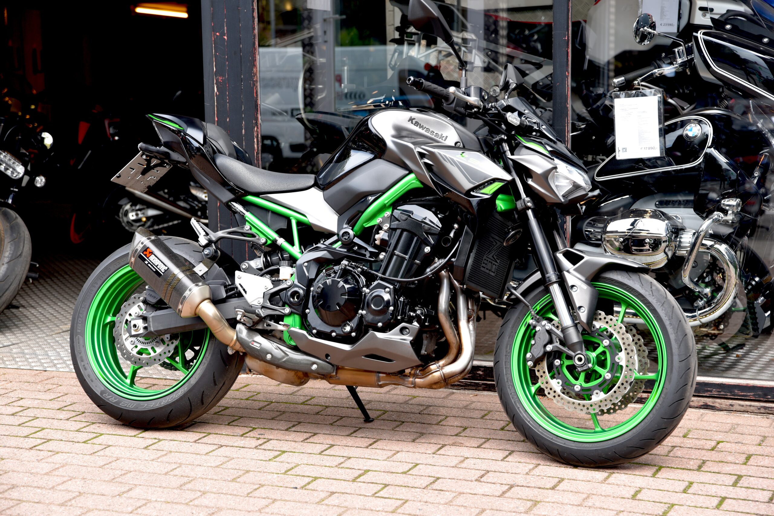 KAWASAKI Z 900 PERFORMANCE