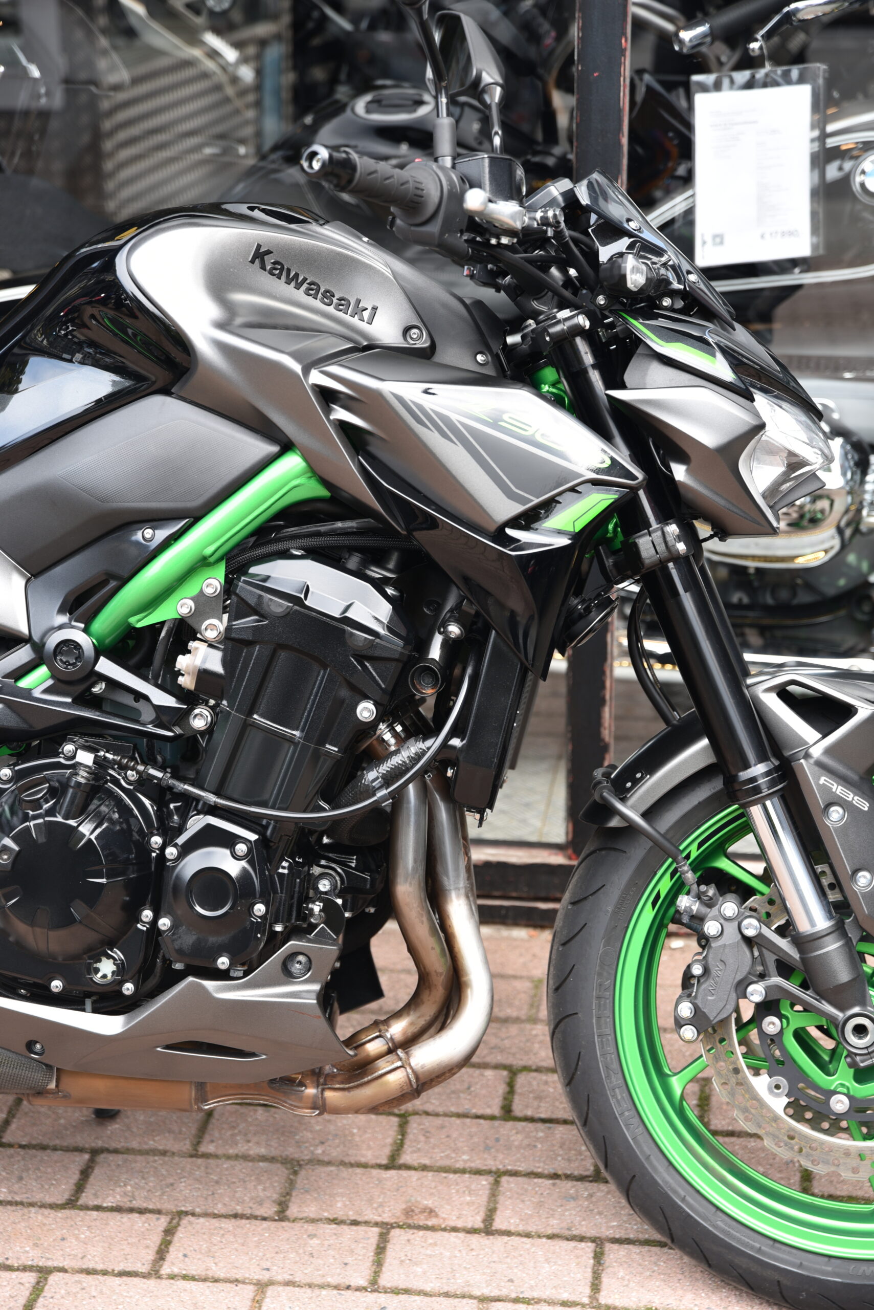 KAWASAKI Z 900 PERFORMANCE – Image 4