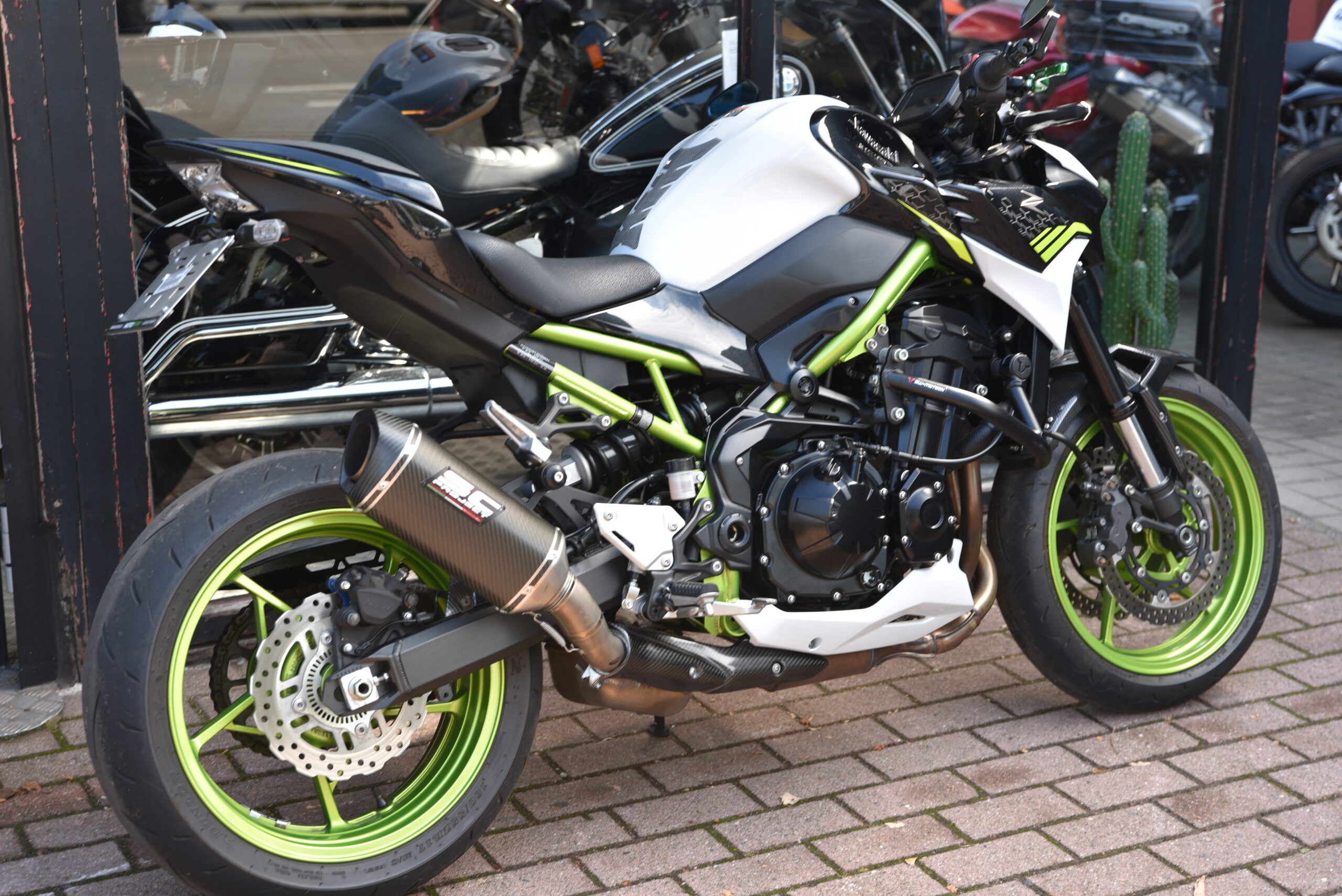 KAWASAKI Z 900 – Image 3