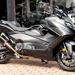 YAMAHA TMAX 560