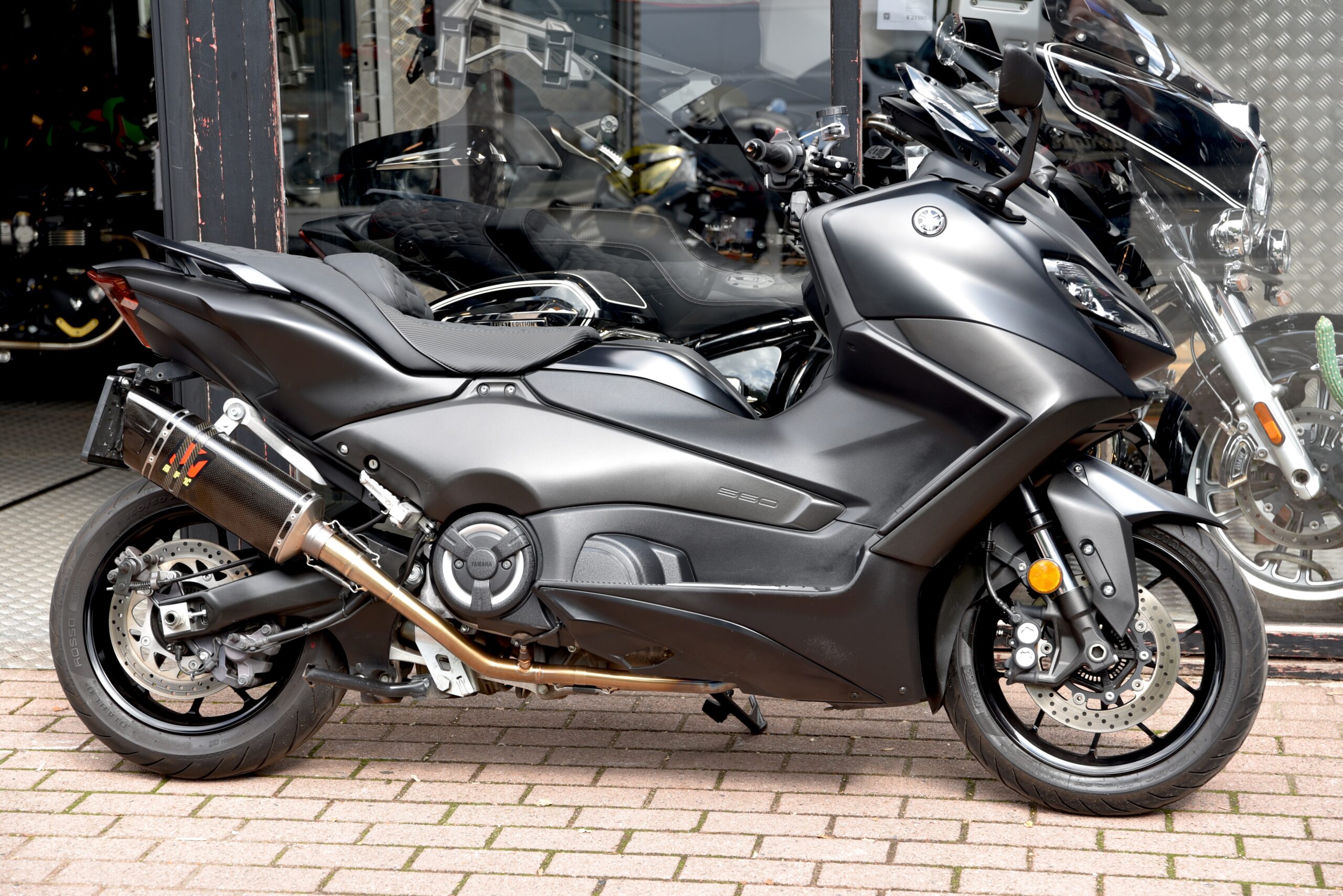 YAMAHA TMAX 560 – Image 2