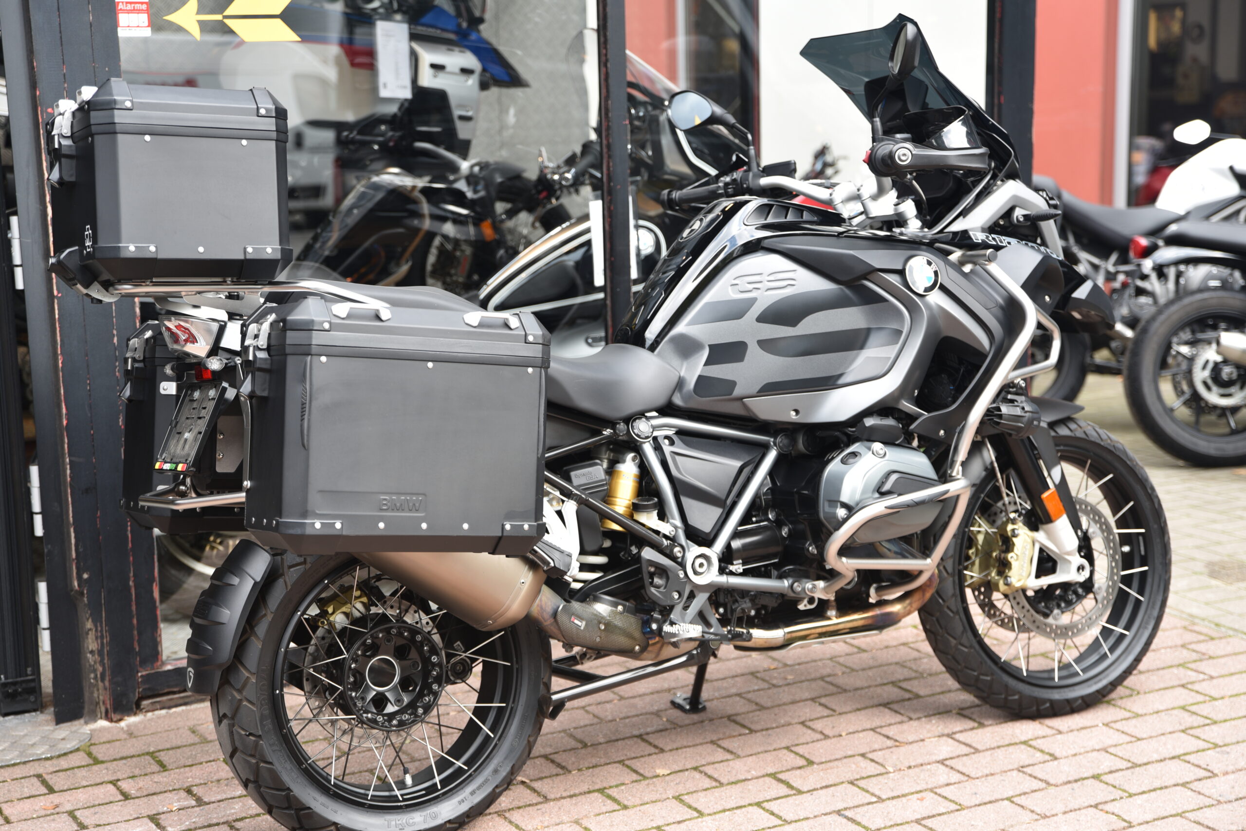 BMW R 1200 GS ADVENTURE TRIPLE BLACK – Image 3