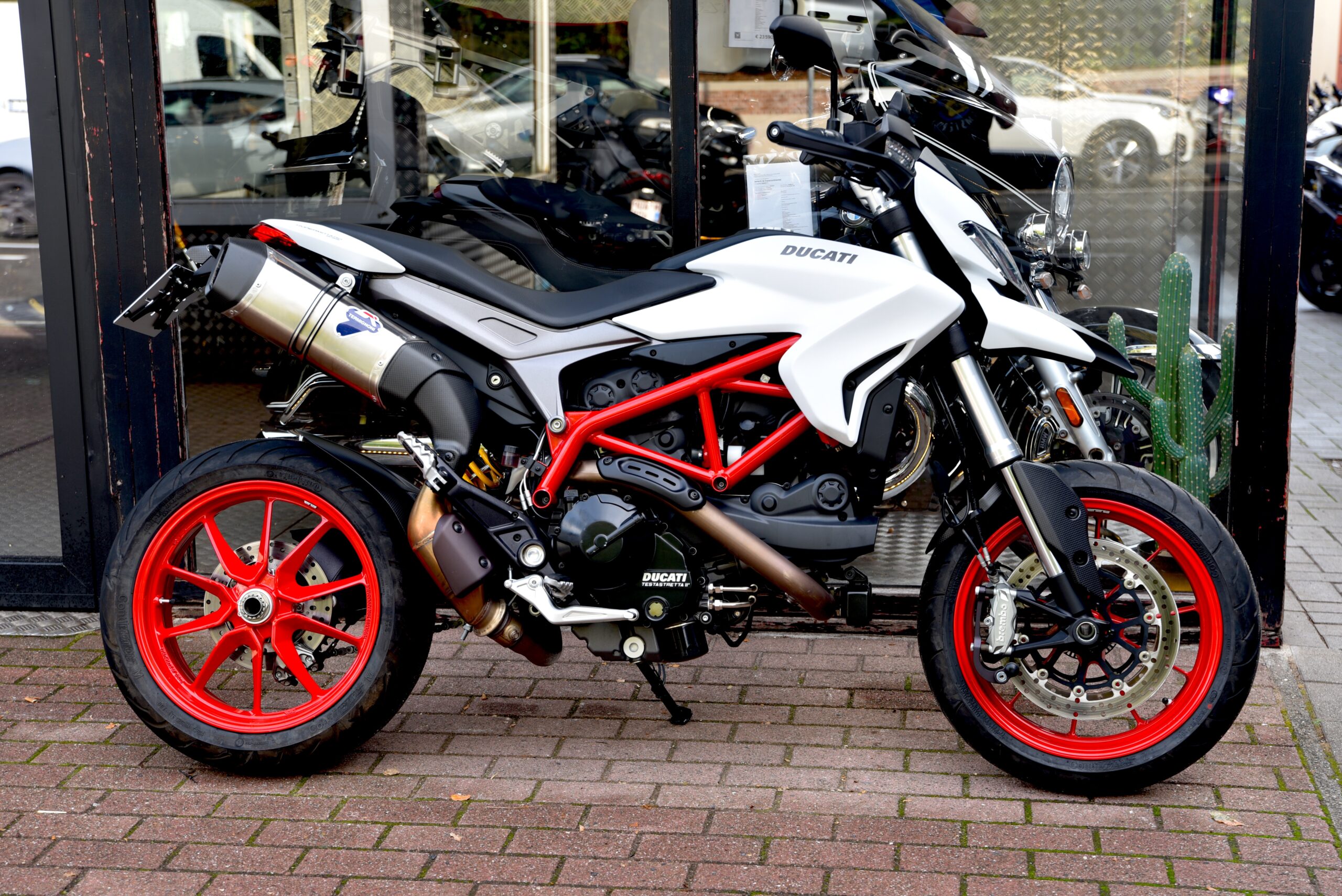 DUCATI HYPERMOTARD 939 – Image 2