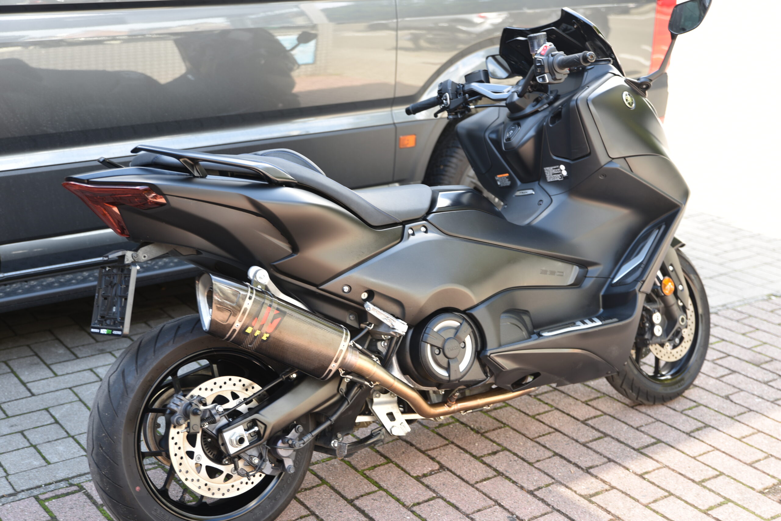 YAMAHA TMAX 560 – Image 3