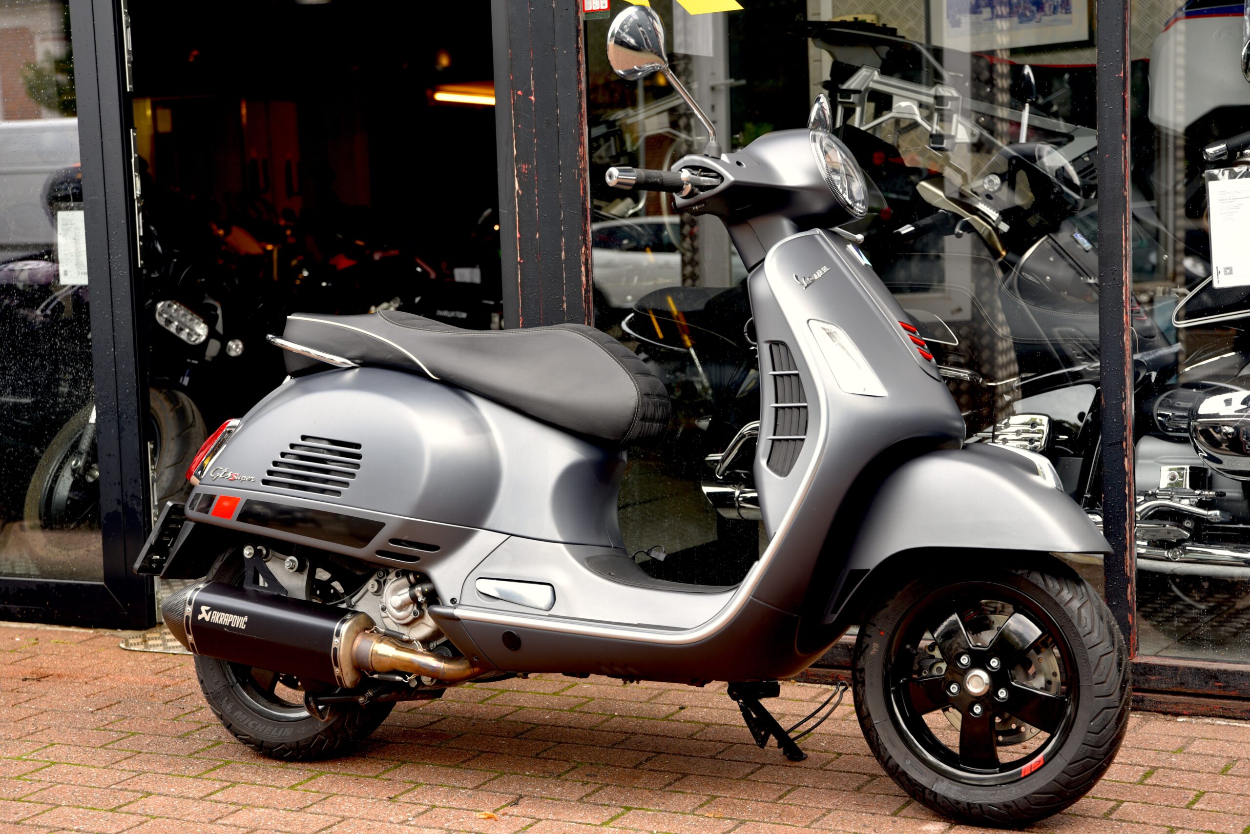 PIAGGIO VESPA GTS 300 IE ABS