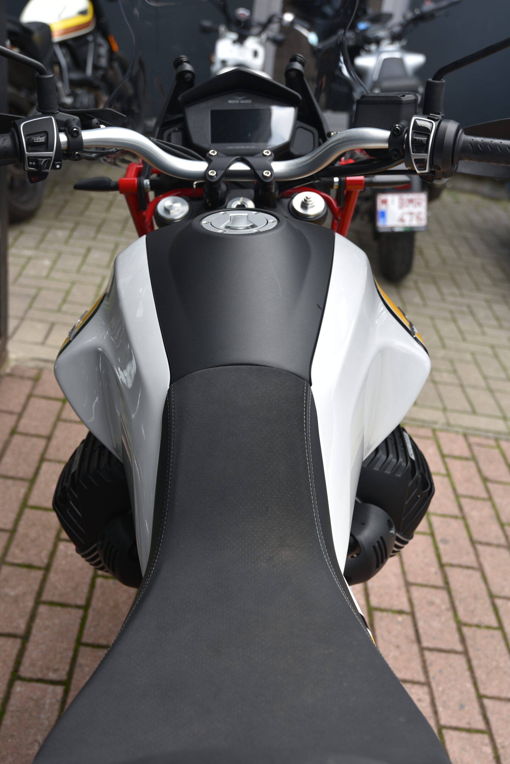 MOTO GUZZI V85 TT (TVAC) – Image 6