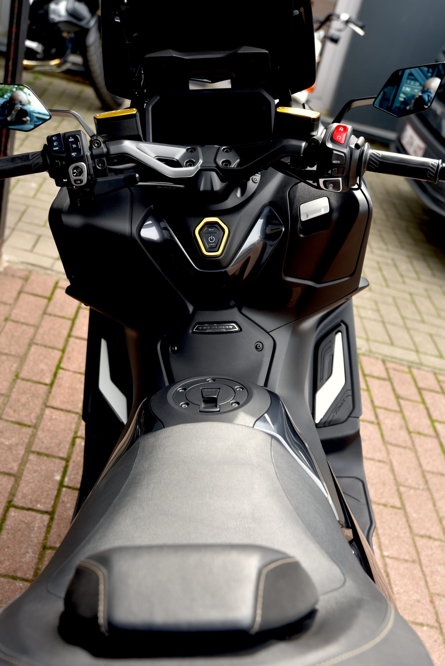 YAMAHA TMAX 560 TECH MAX – Image 6