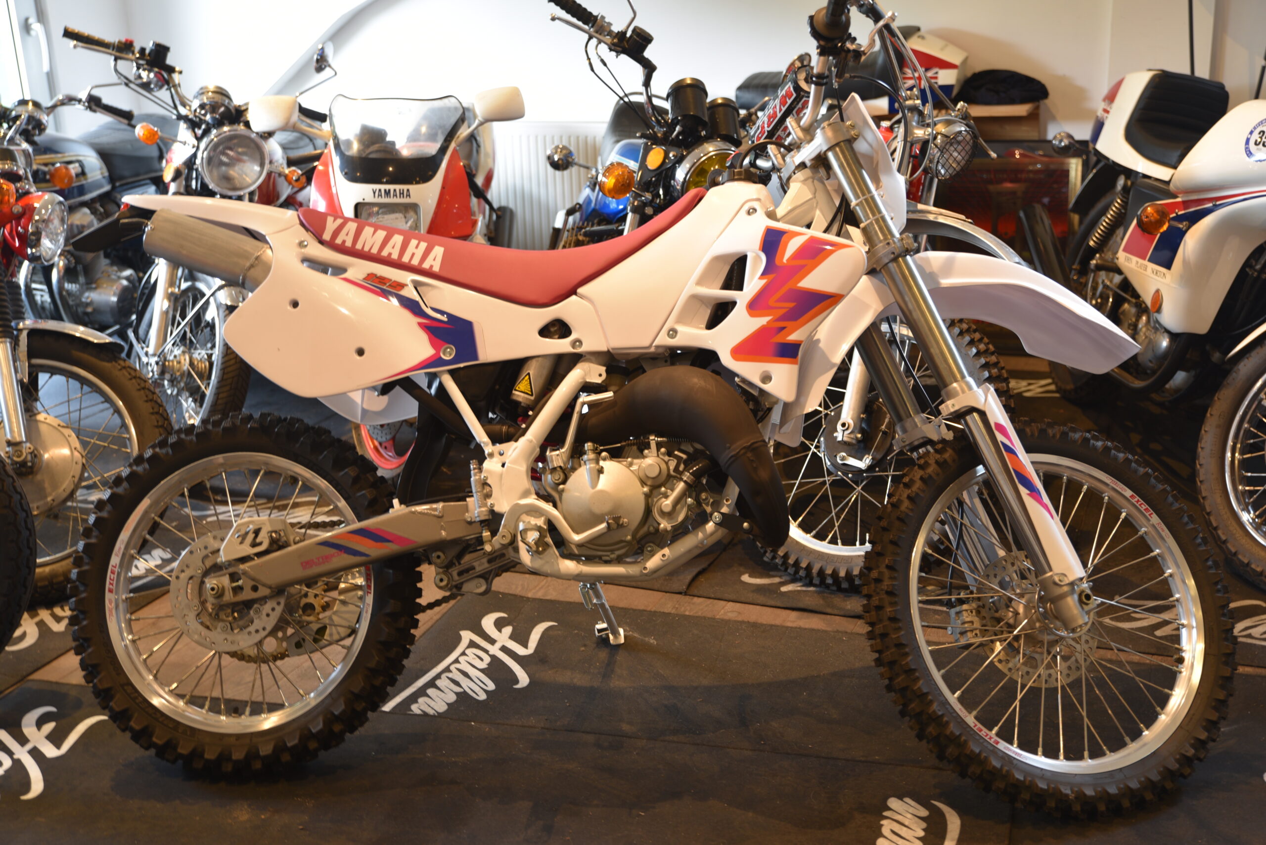 YAMAHA YZ 125 – Image 3