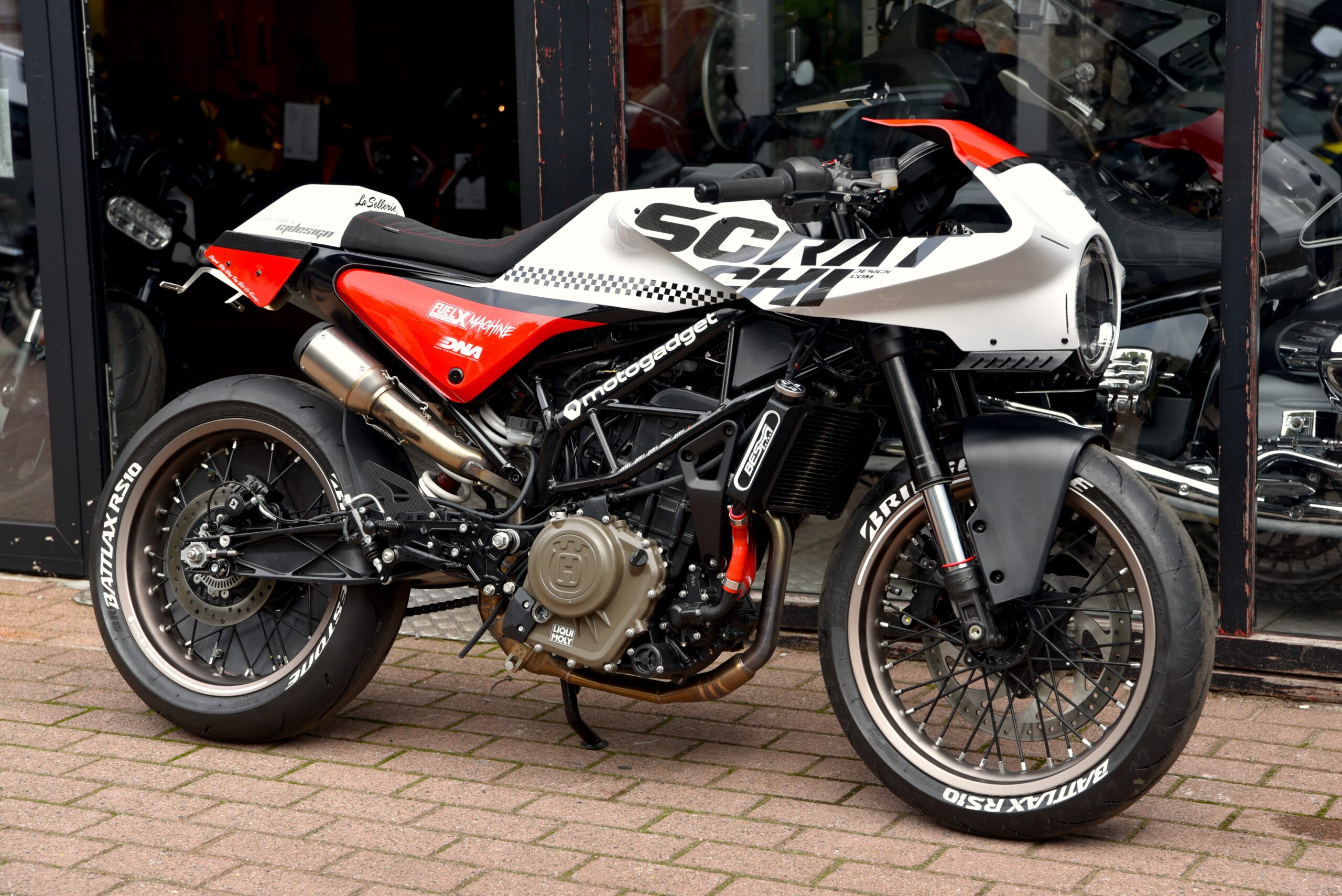 HUSQVARNA VITPILEN 401 BY SCRATCHIDESIGN
