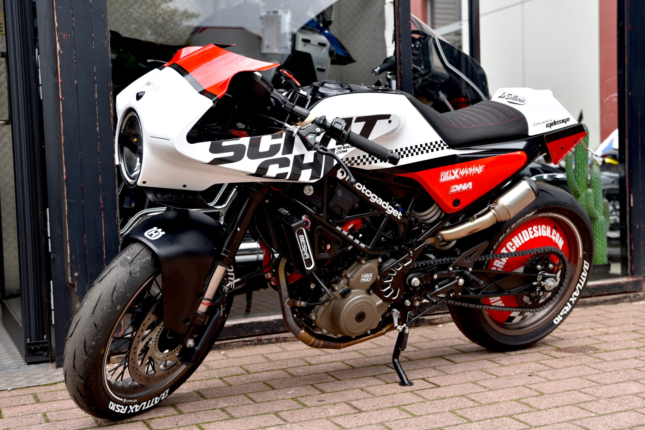 HUSQVARNA VITPILEN 401 BY SCRATCHIDESIGN – Image 9