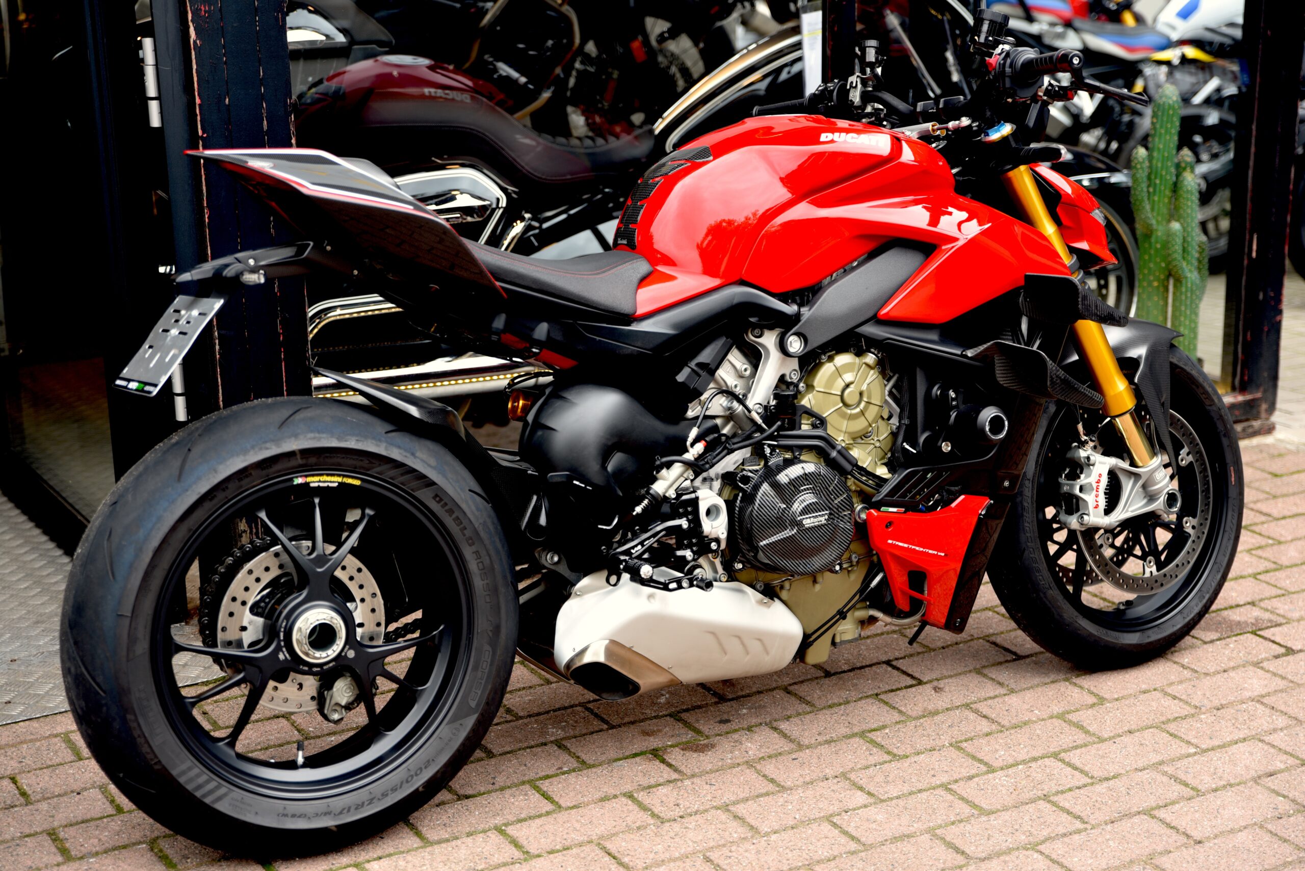 DUCATI STREETFIGHTER V4S – Image 3