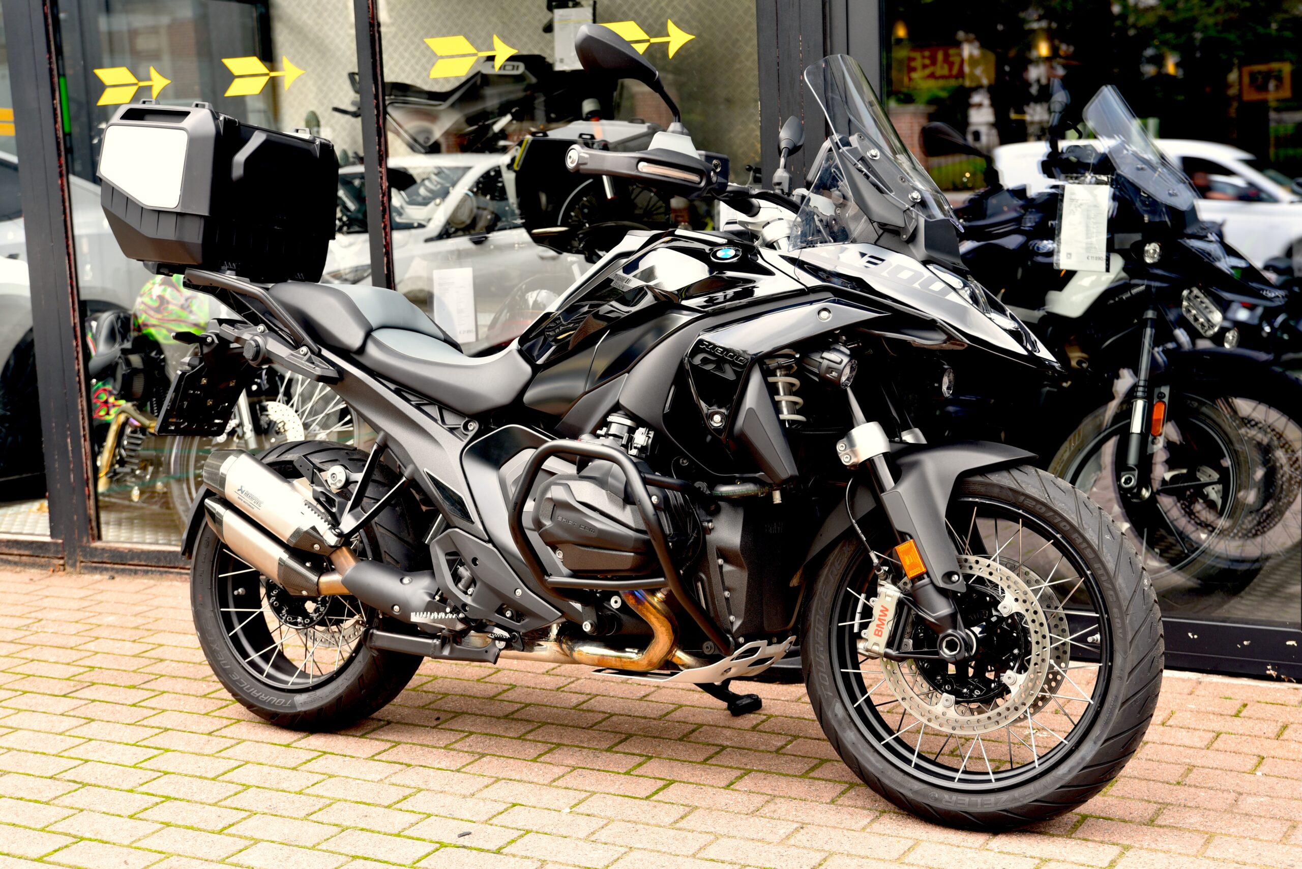 BMW R 1300 GS TRIPLE BLACK