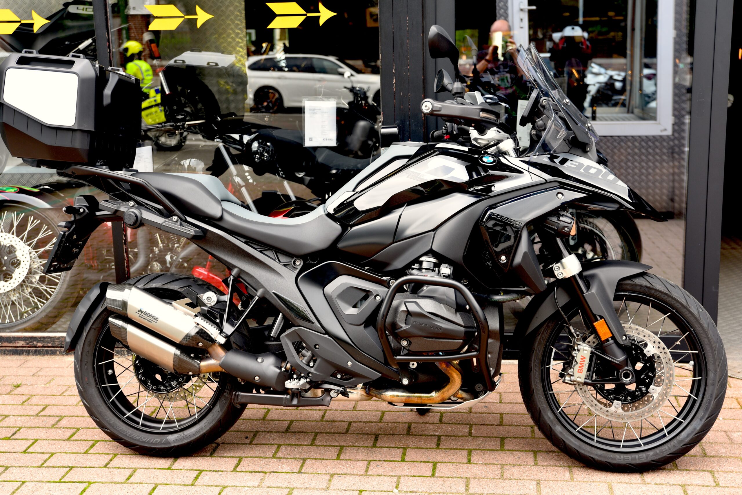 BMW R 1300 GS TRIPLE BLACK – Image 2