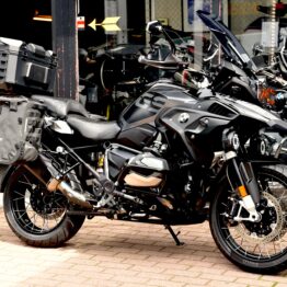 BMW R 1250 GS TRIPLE BLACK
