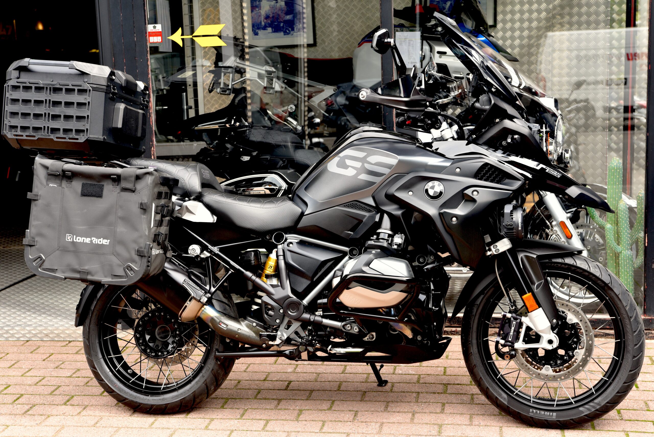 BMW R 1250 GS TRIPLE BLACK – Image 2