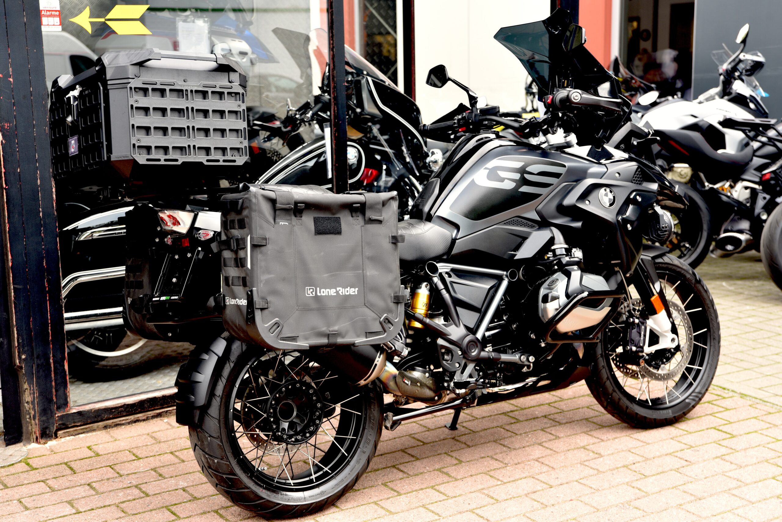BMW R 1250 GS TRIPLE BLACK – Image 3