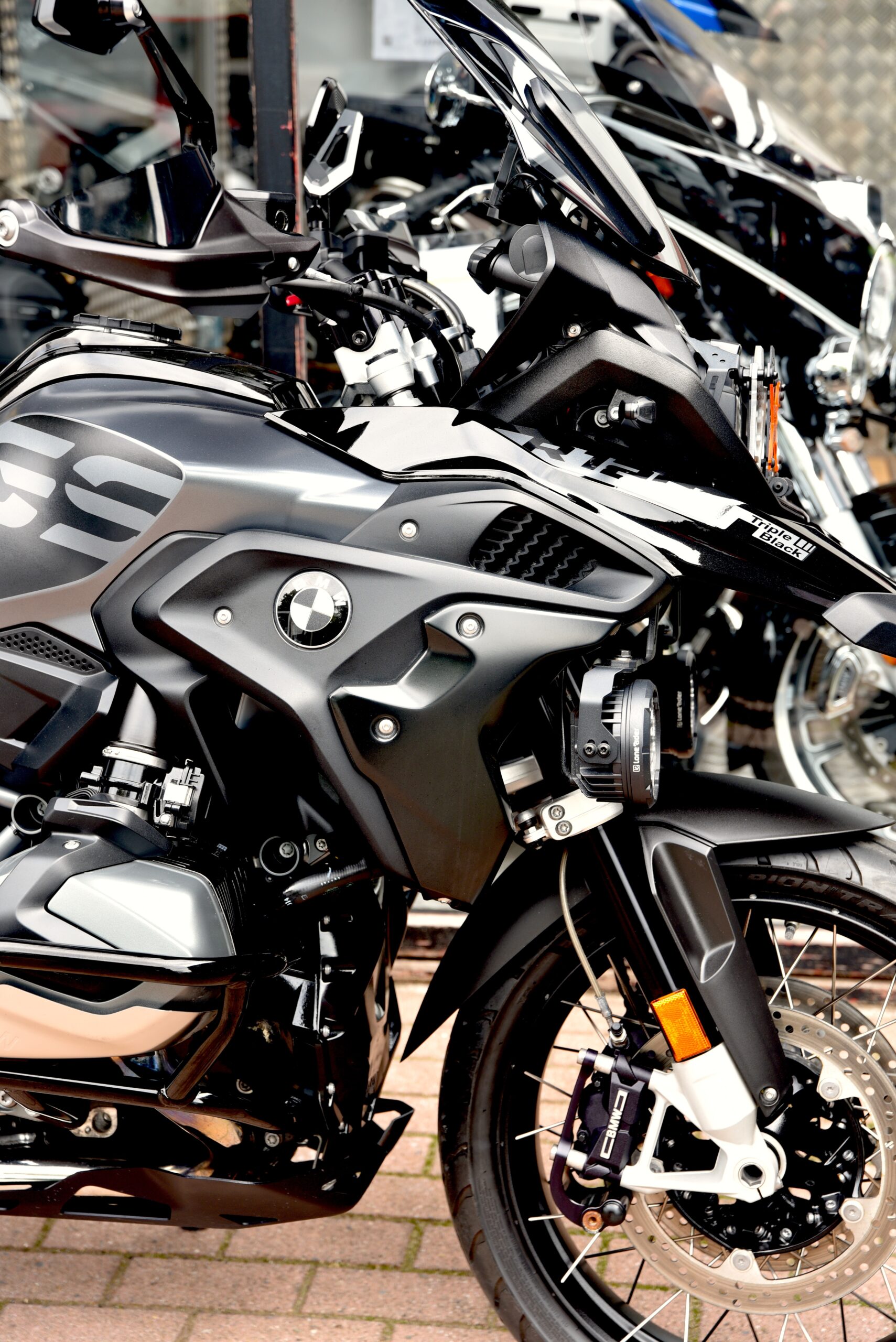 BMW R 1250 GS TRIPLE BLACK – Image 4