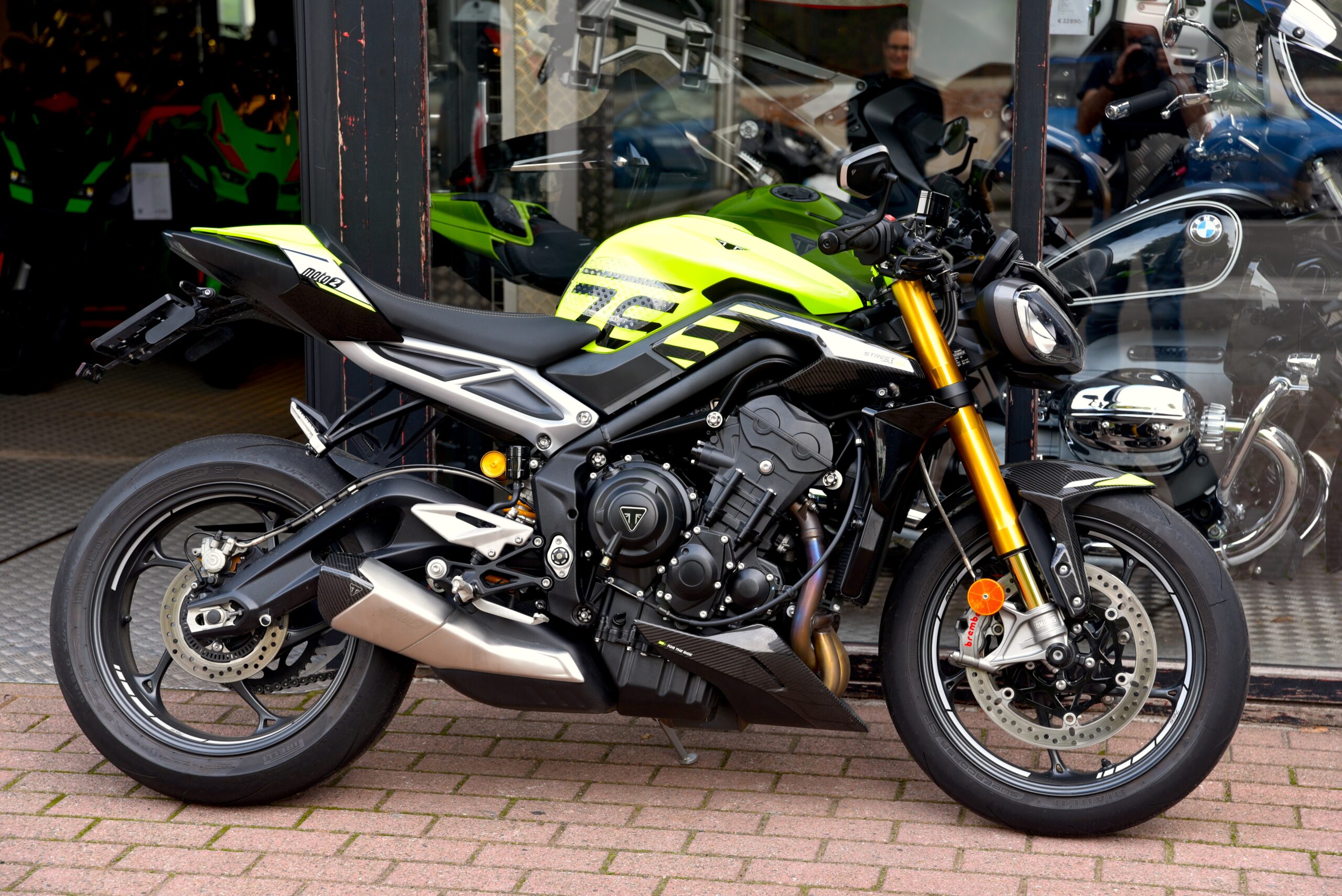 TRIUMPH STREET TRIPLE MOTO2 EDITION – Image 2