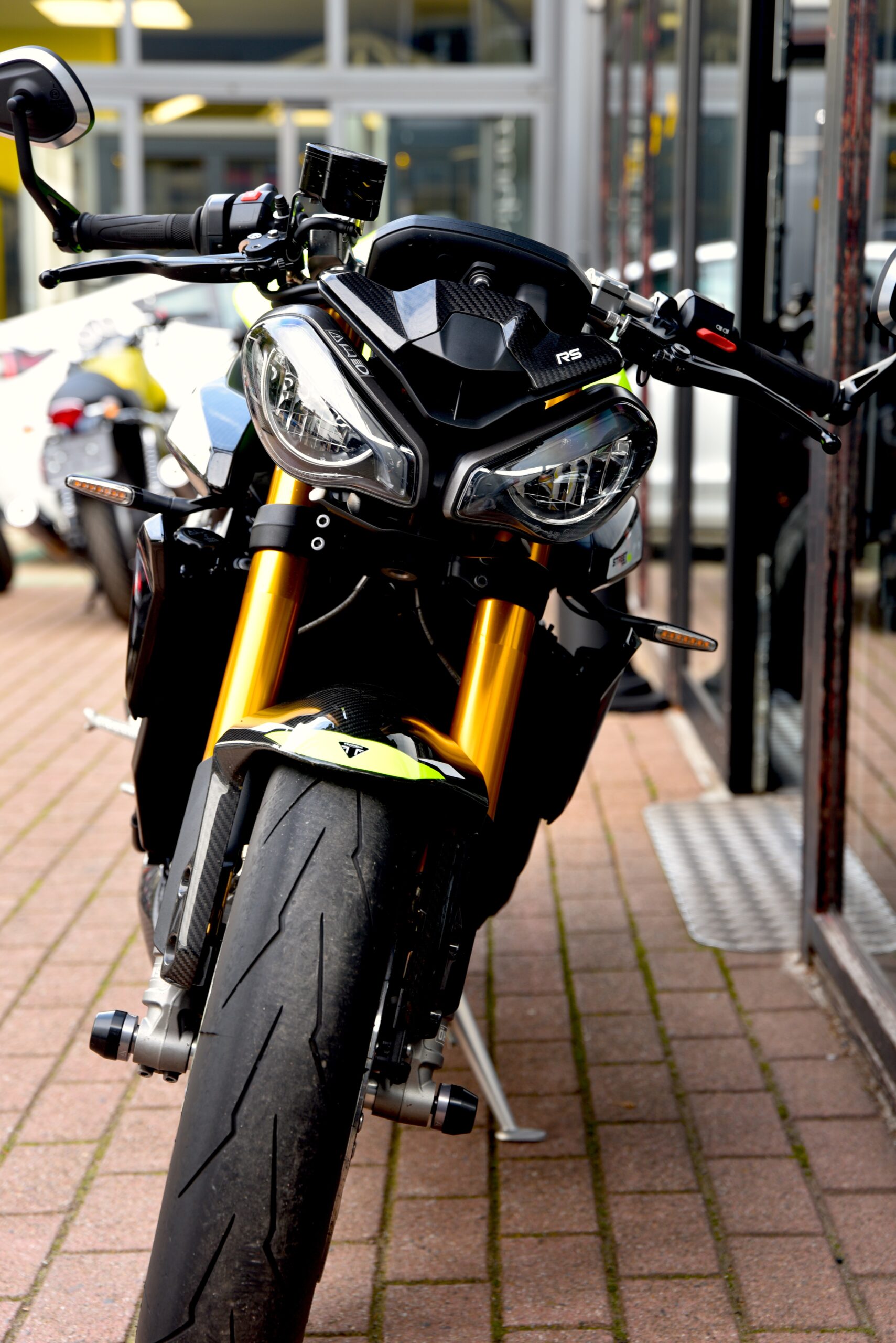 TRIUMPH STREET TRIPLE MOTO2 EDITION – Image 5