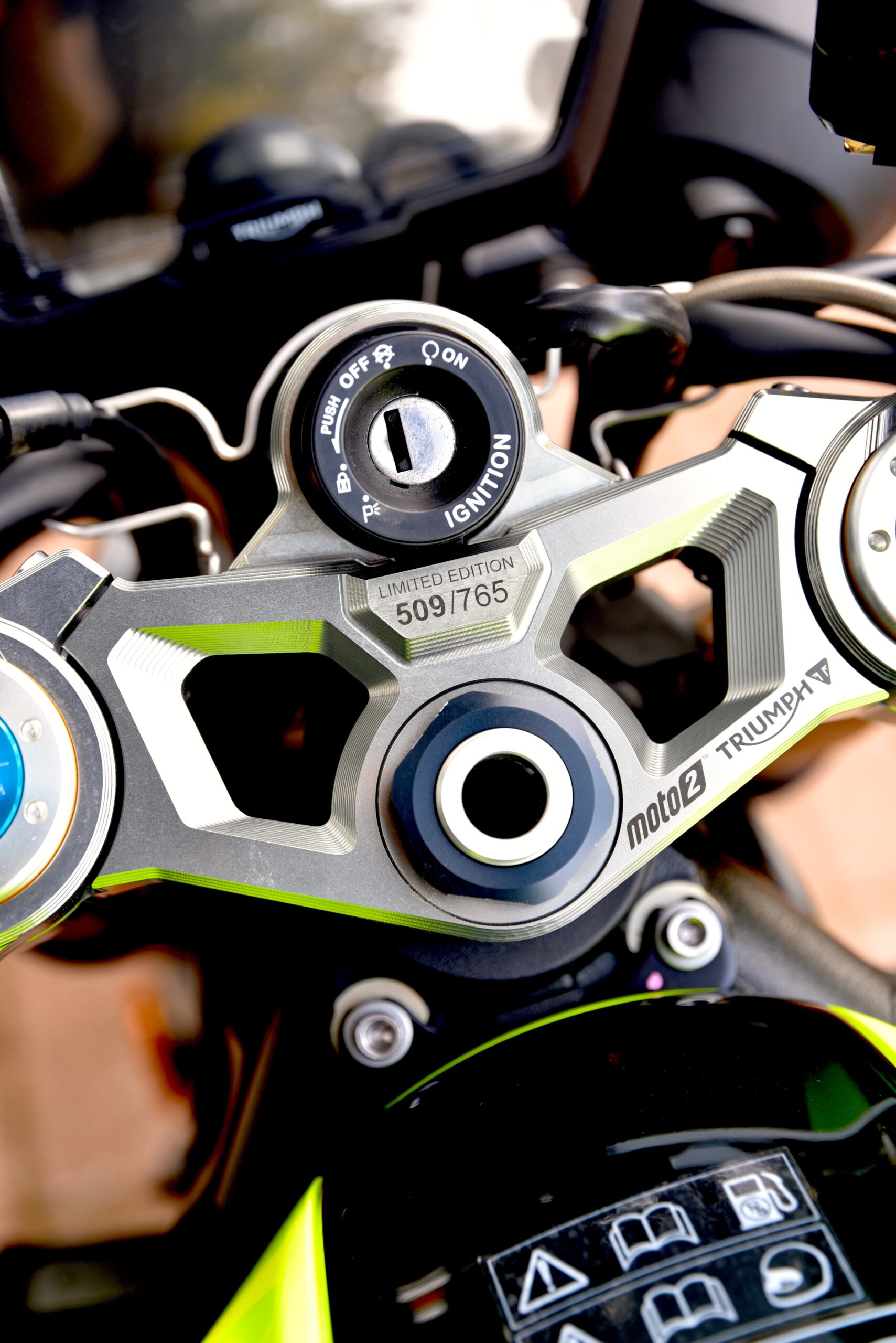 TRIUMPH STREET TRIPLE MOTO2 EDITION – Image 7