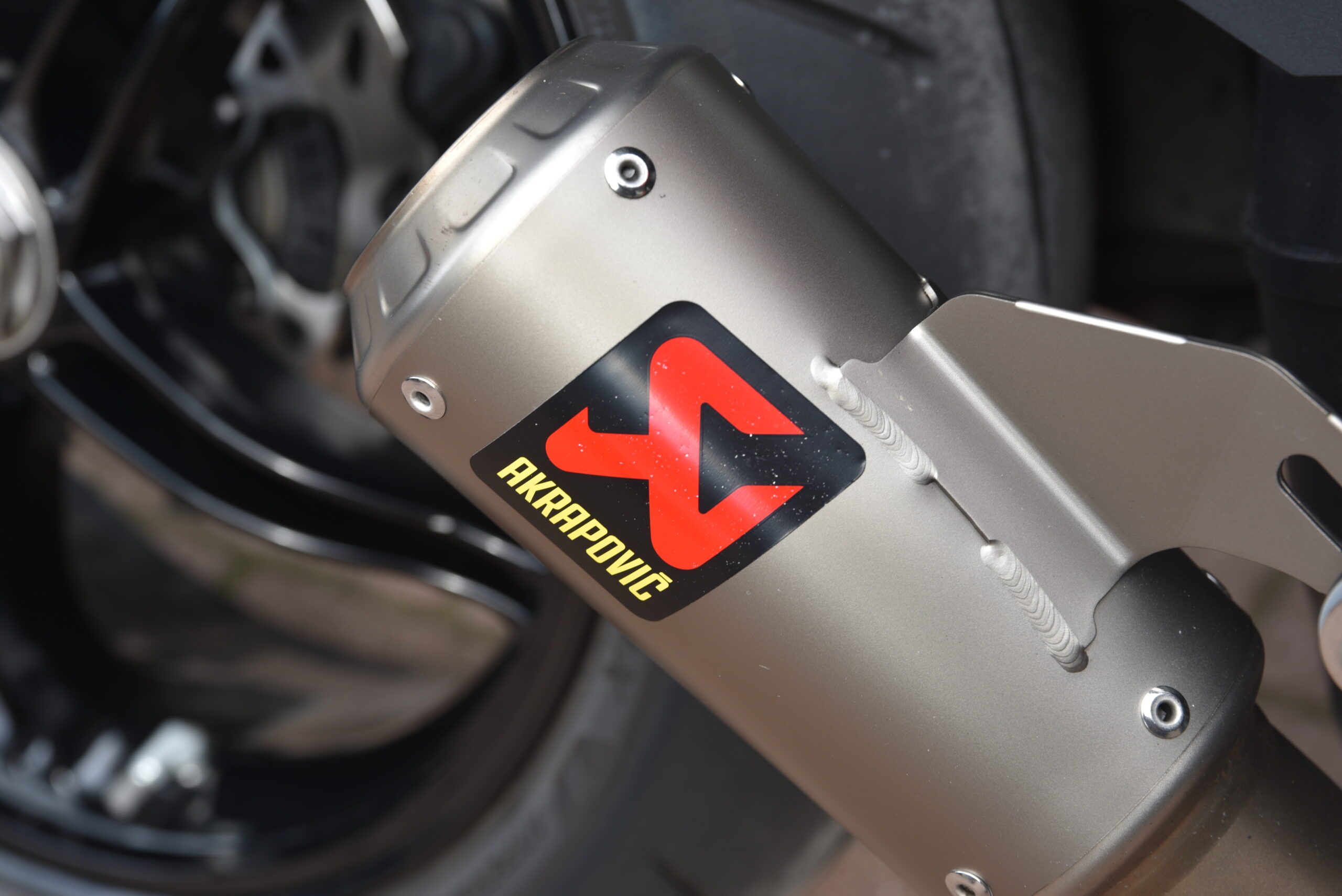 KTM 1390 SUPER DUKE R – Image 7